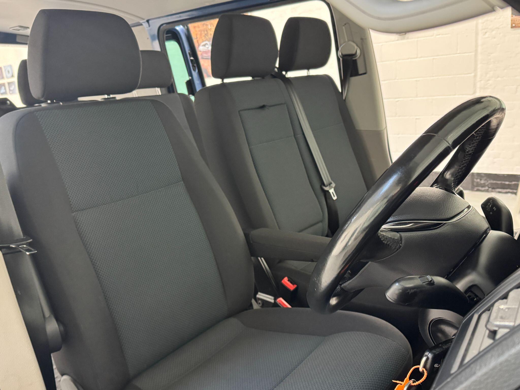 Volkswagen Transporter - Image 18