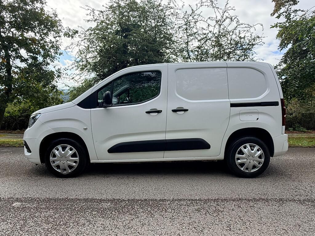 Vauxhall Combo - Image 7