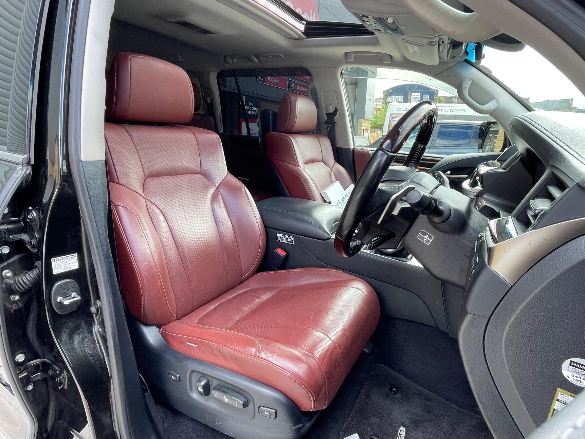 Lexus LX - Image 7