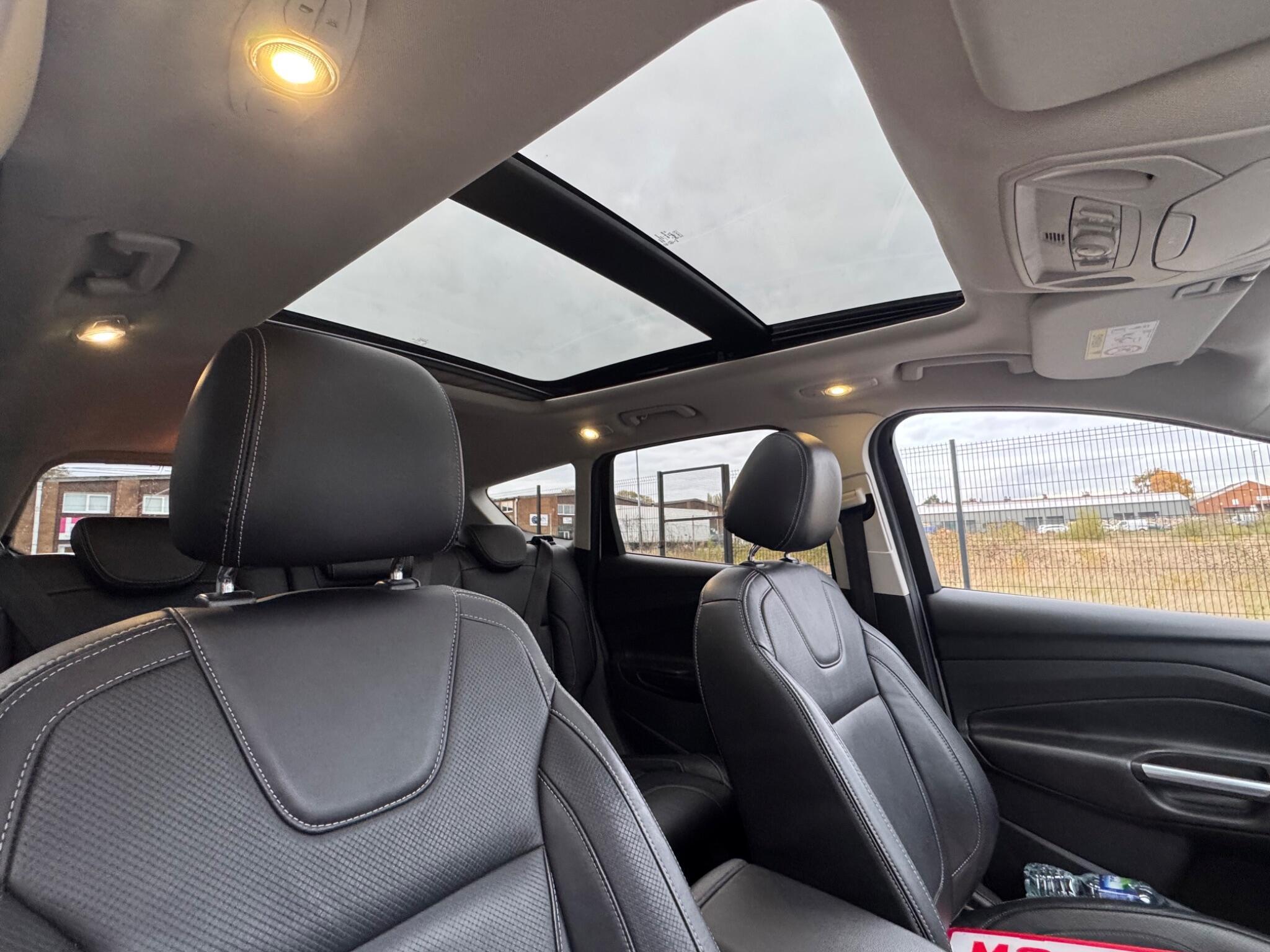 Ford Kuga - Image 13