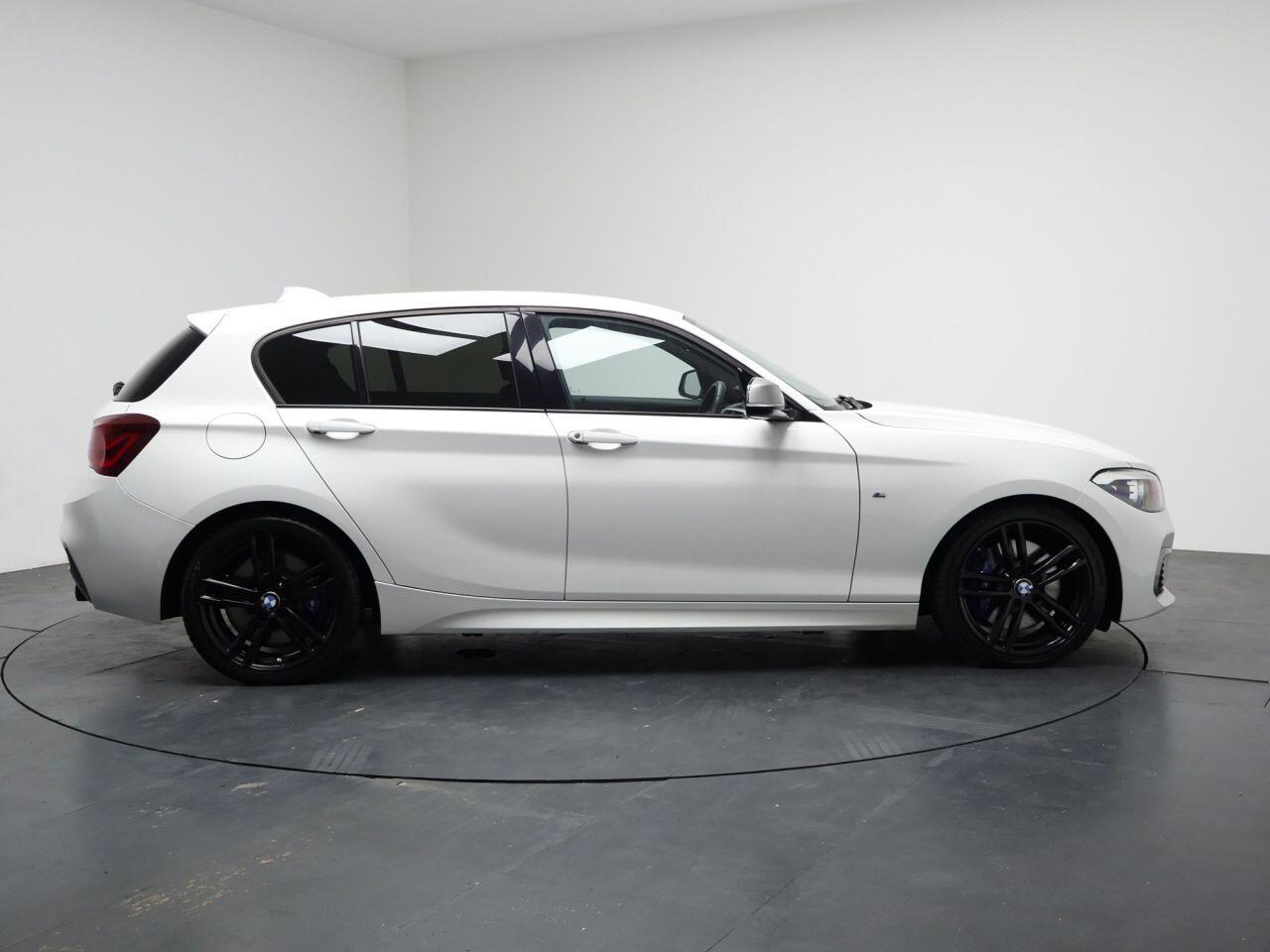 BMW 1 Series - Image 8