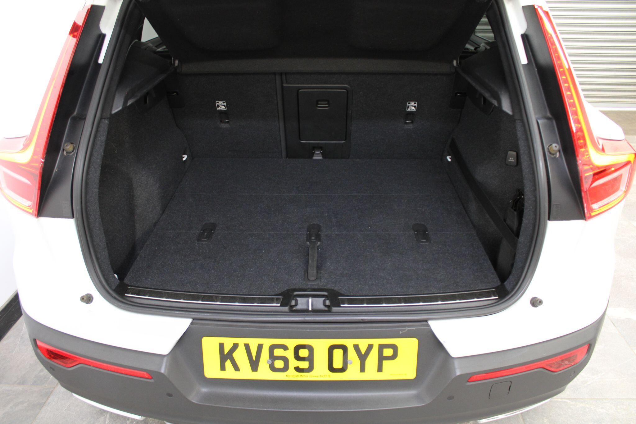 Volvo XC40 - Image 14