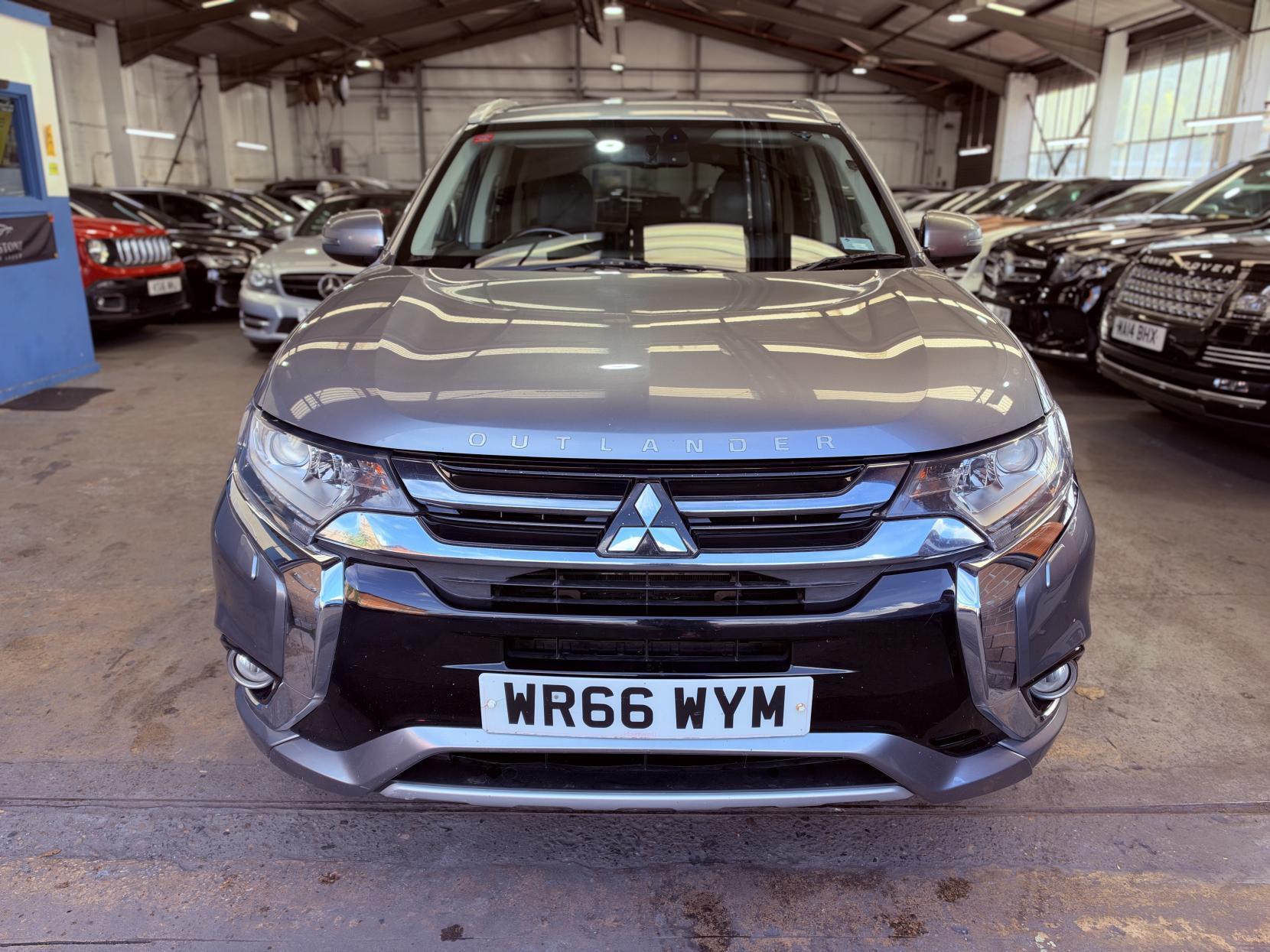 Mitsubishi Outlander - Image 3