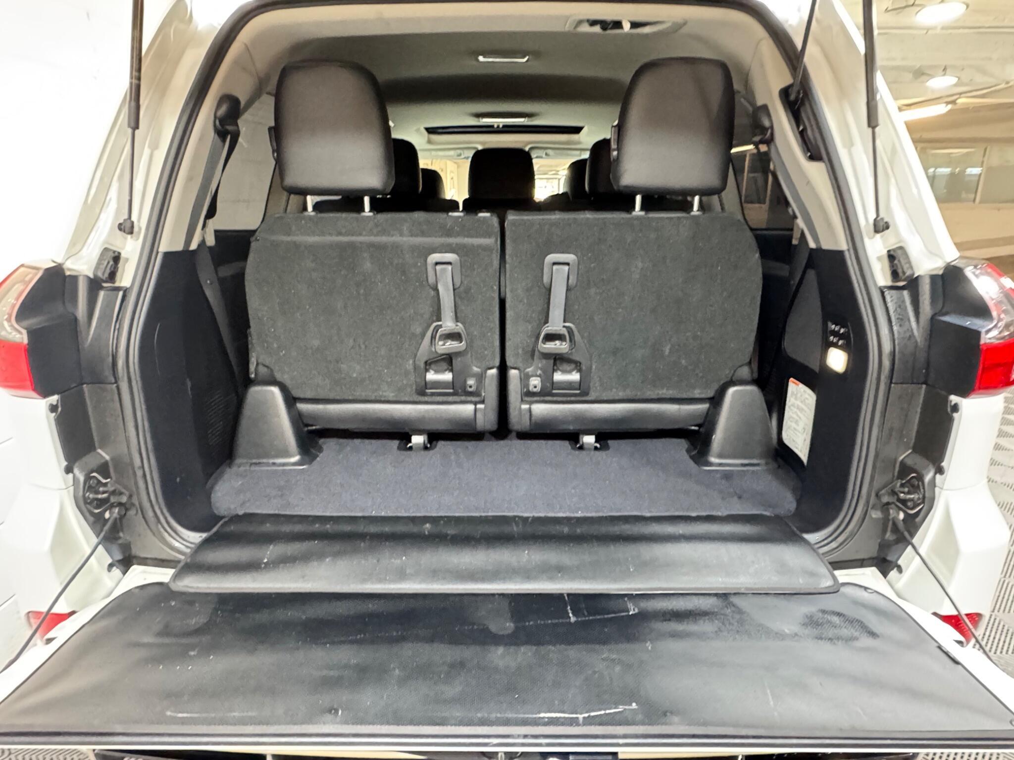Lexus LX - Image 15