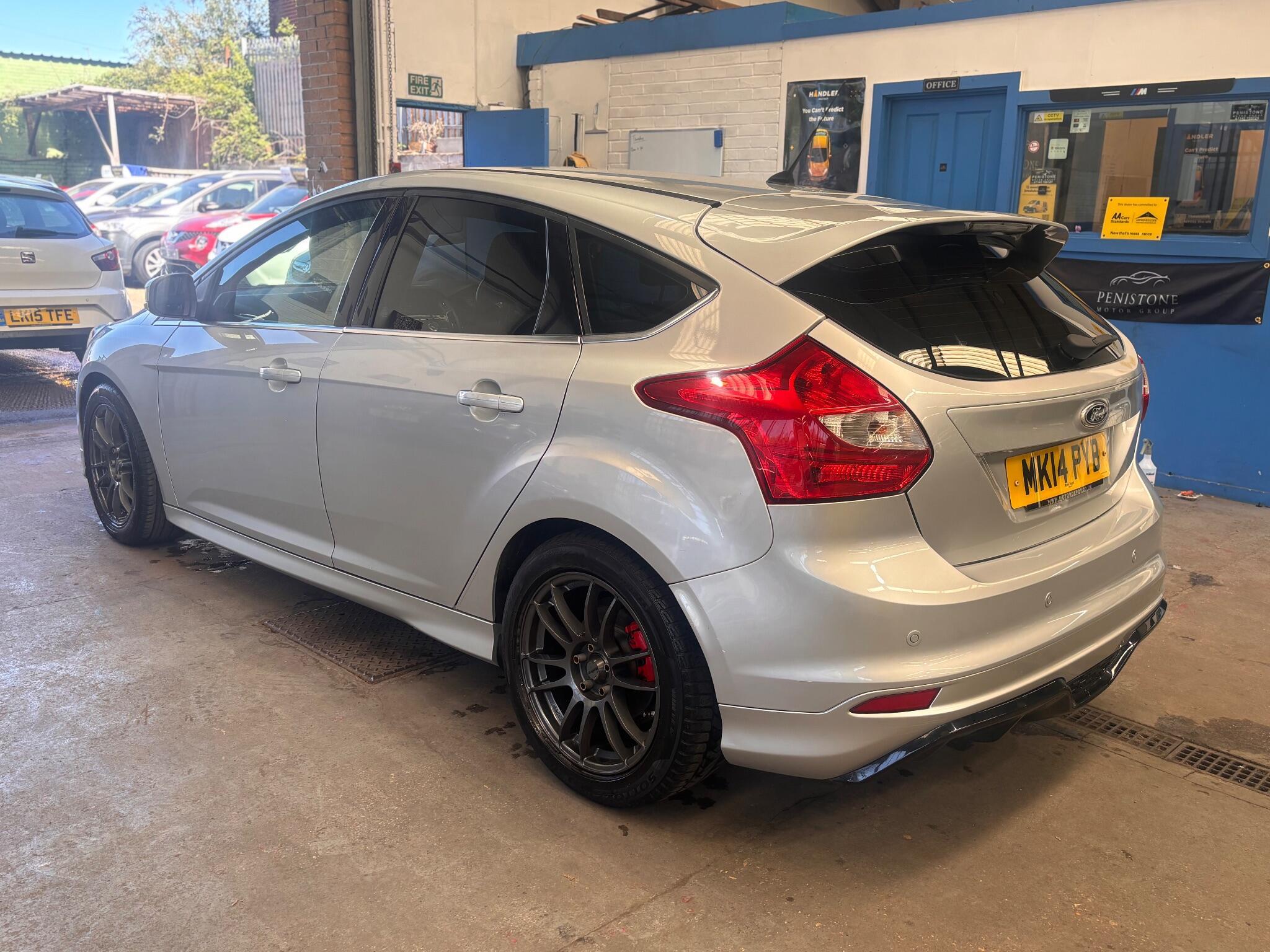 Ford Focus - Image 4