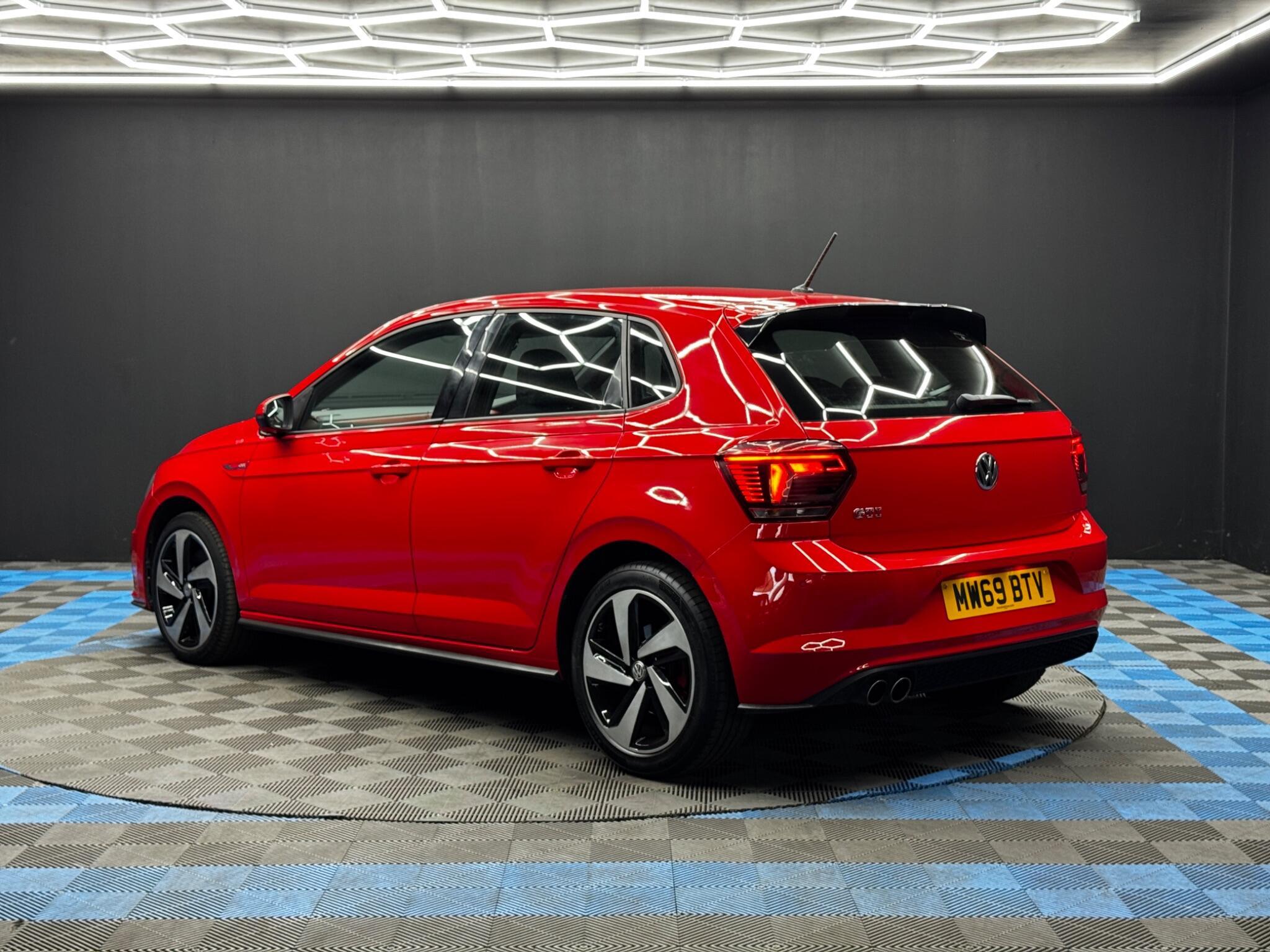 Volkswagen Polo - Image 7