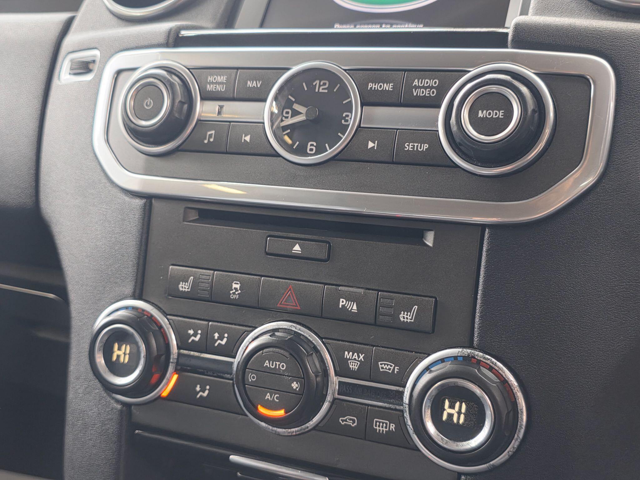 Land Rover DISCOVERY 4 - Image 19