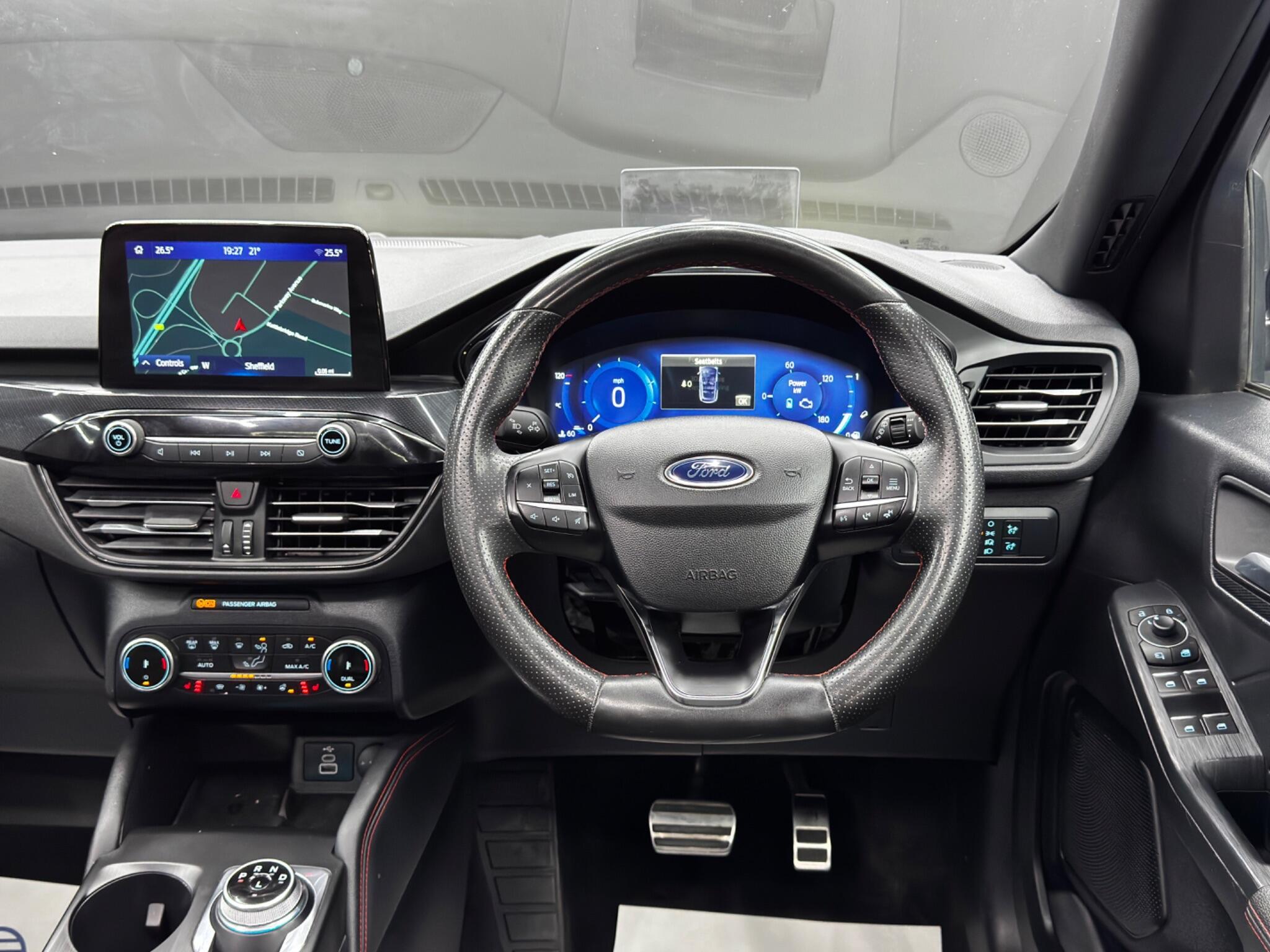 Ford Kuga - Image 17