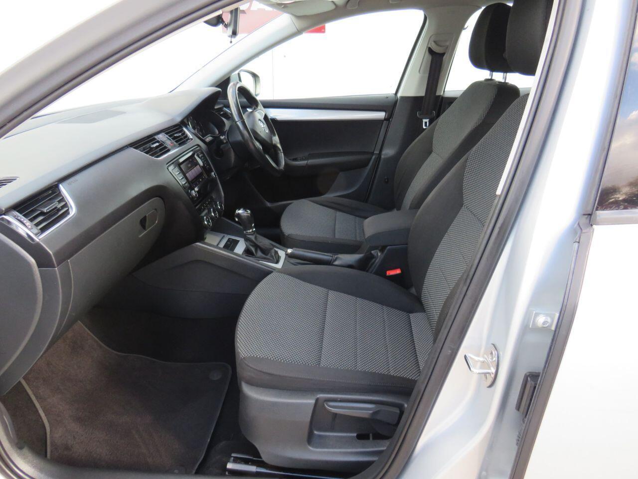 Skoda Octavia - Image 9
