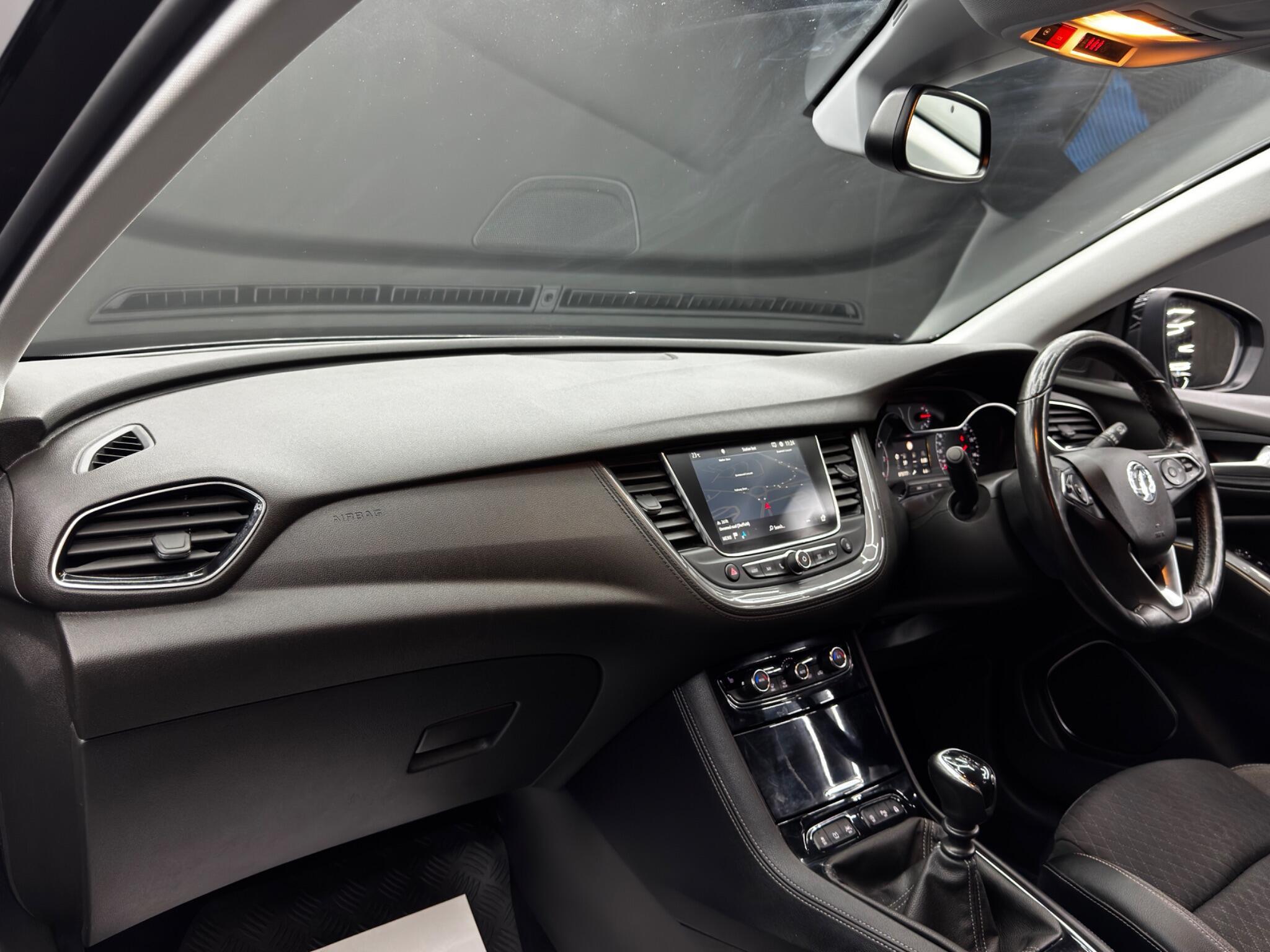 Vauxhall Grandland X - Image 11