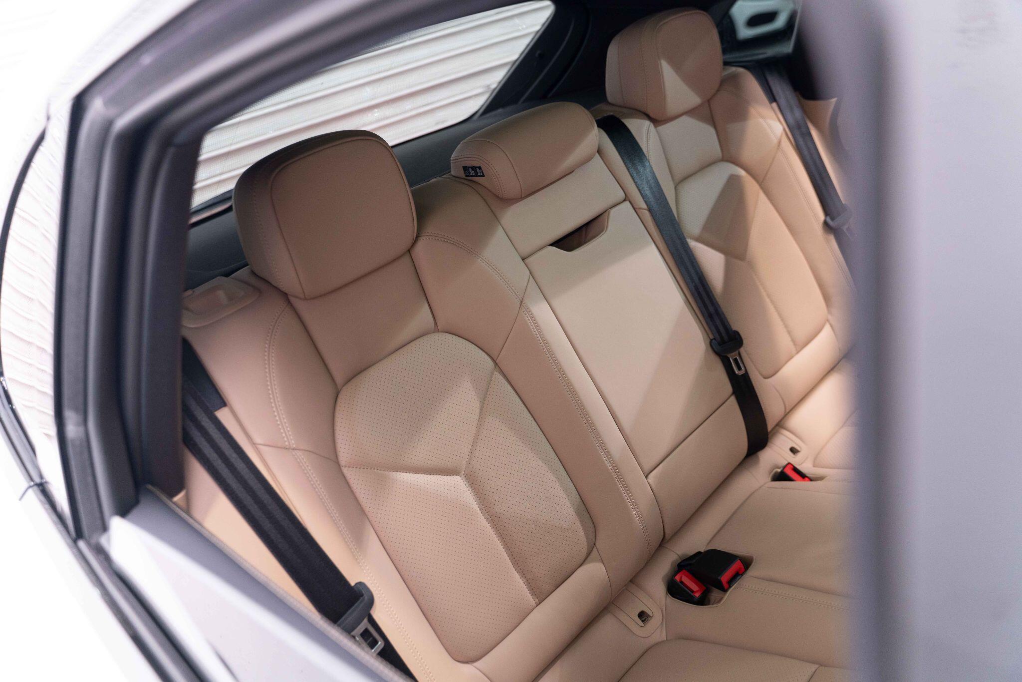 Porsche Macan - Image 20