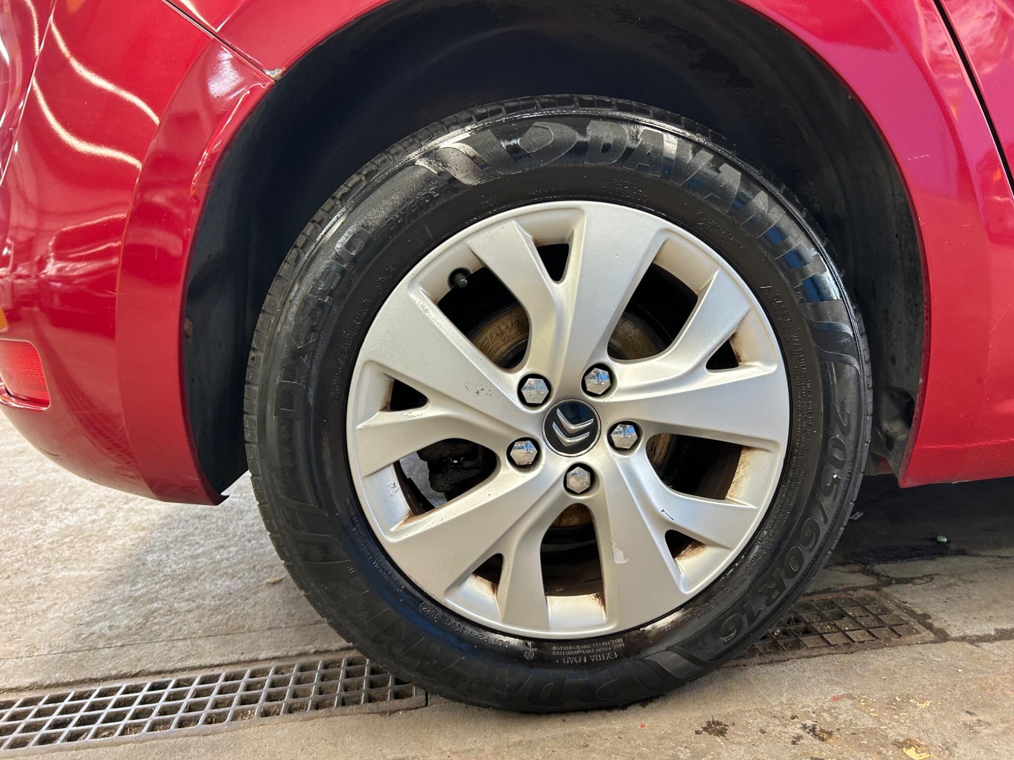Citroen C4 Picasso - Image 22