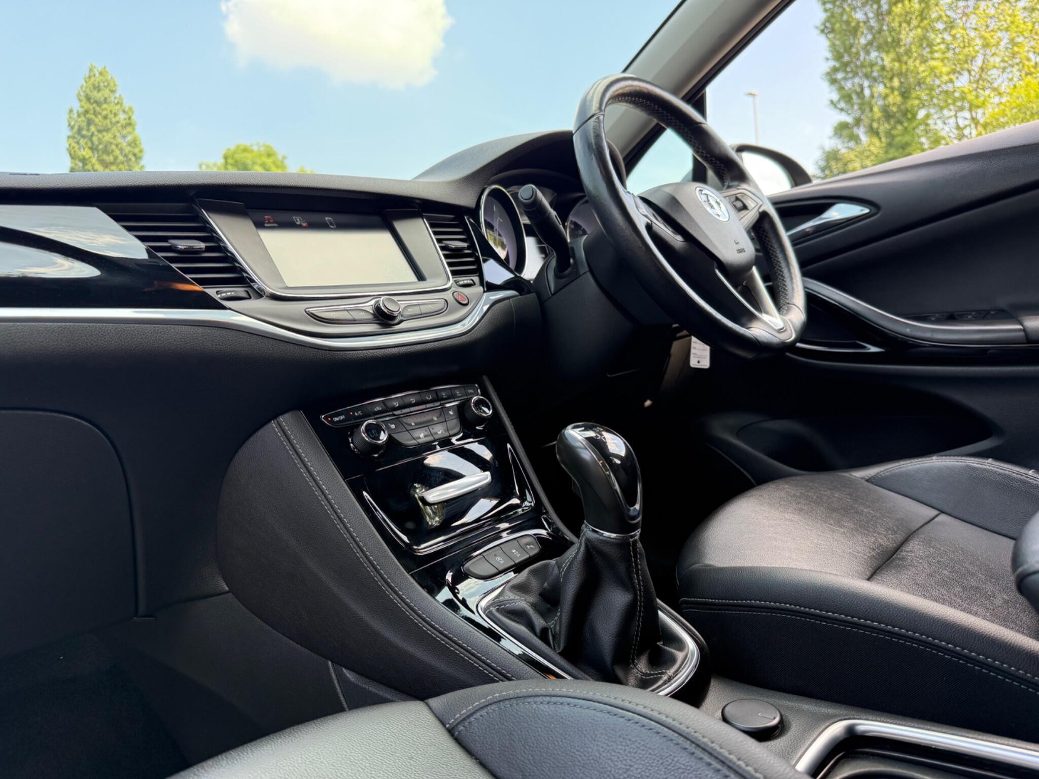 Vauxhall Astra - Image 9