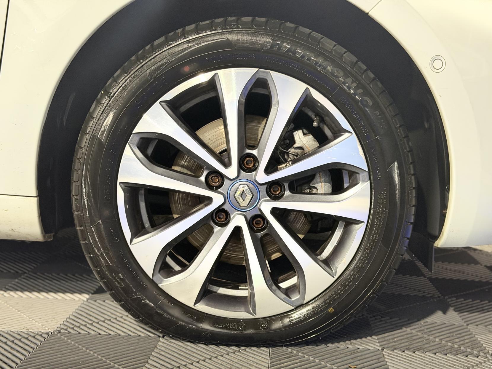 Renault Zoe - Image 18