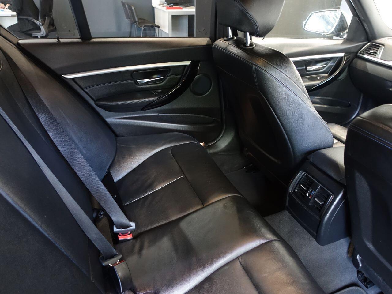 BMW 3 Series - Image 15