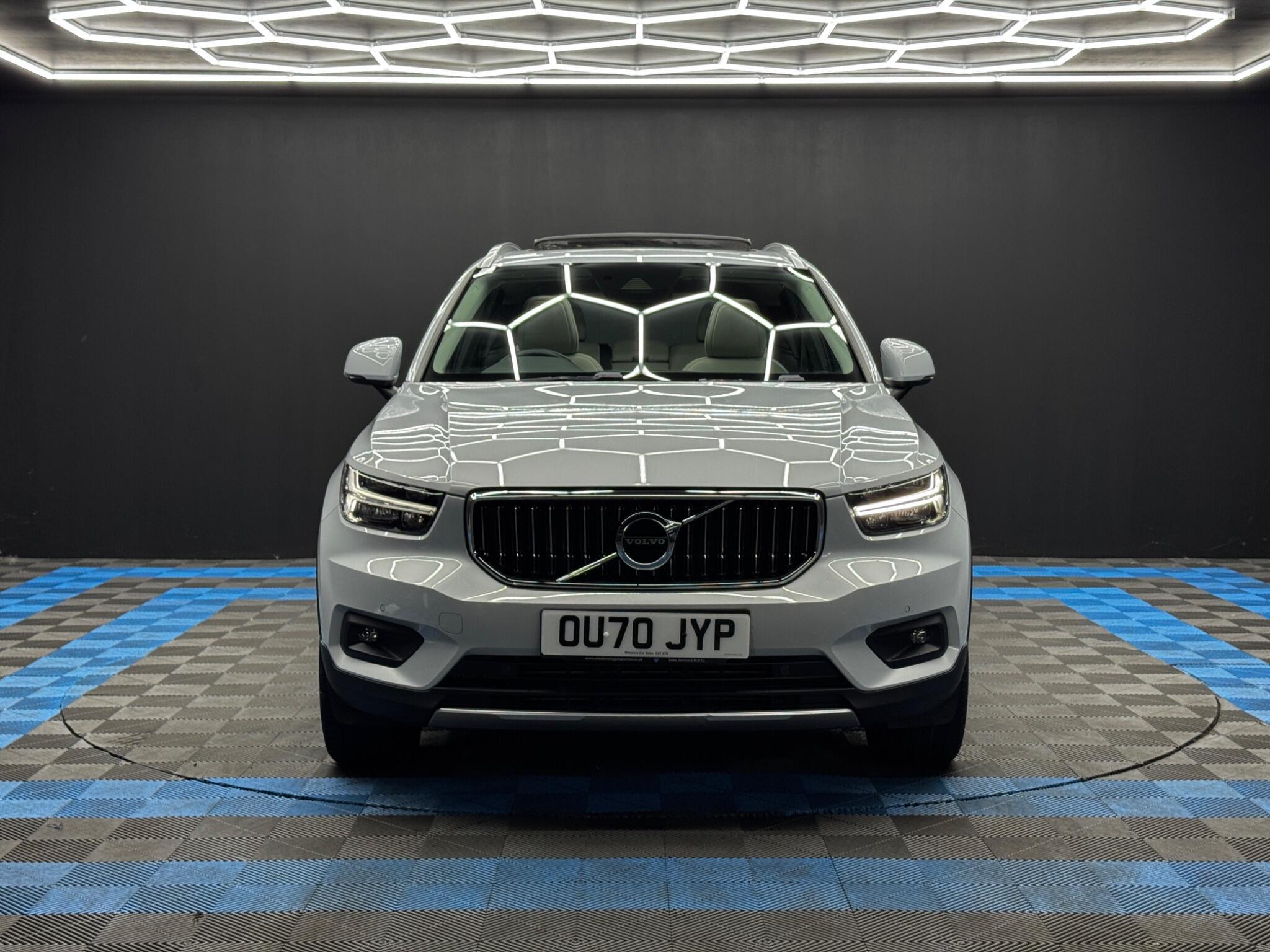 Volvo XC40 - Image 2