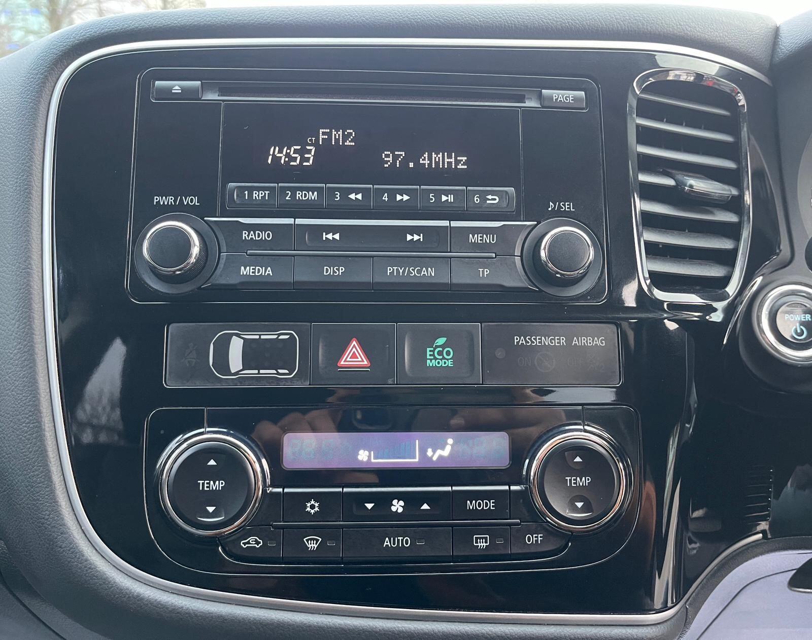 Mitsubishi Outlander - Image 38