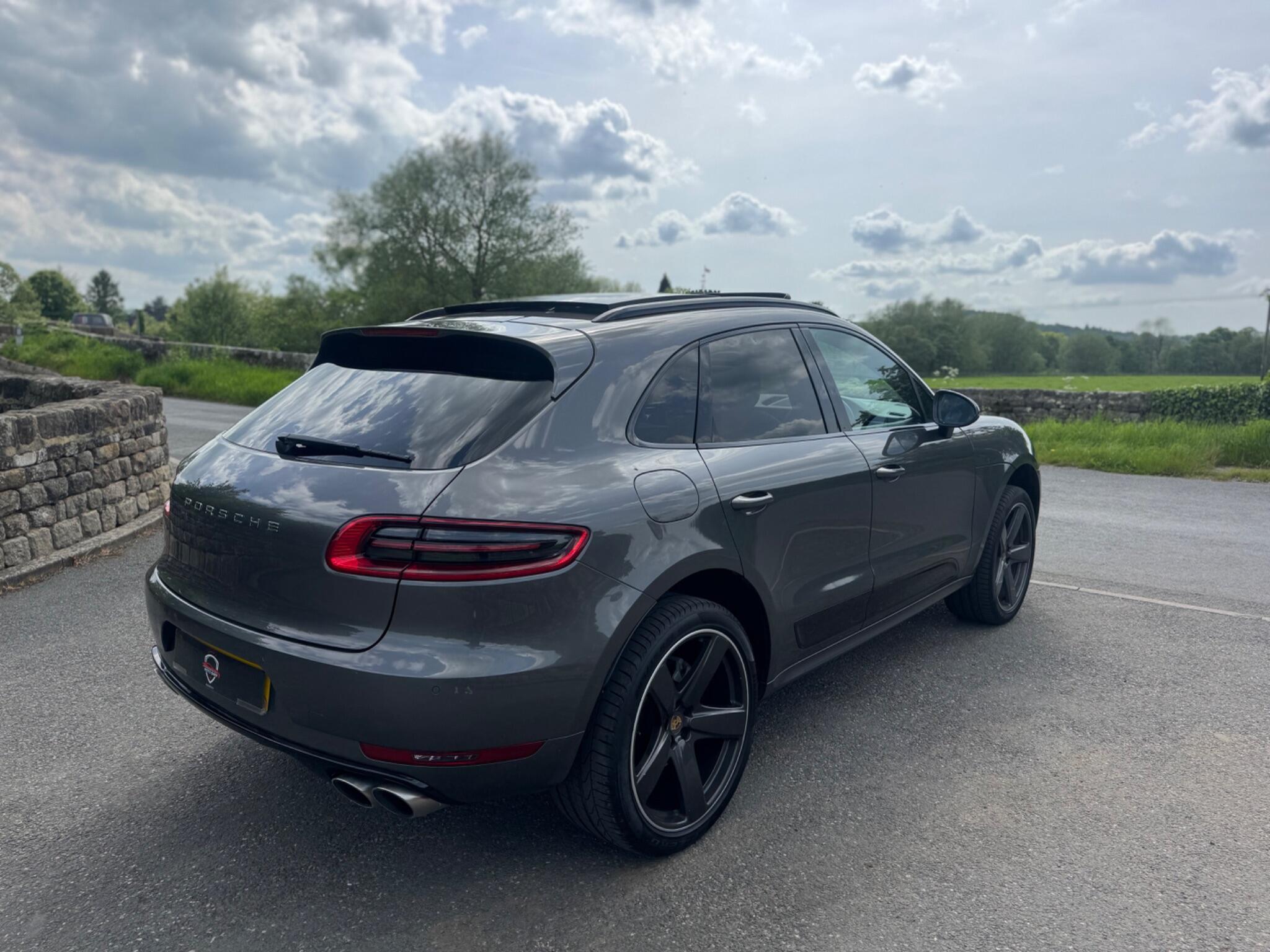 Porsche Macan - Image 20
