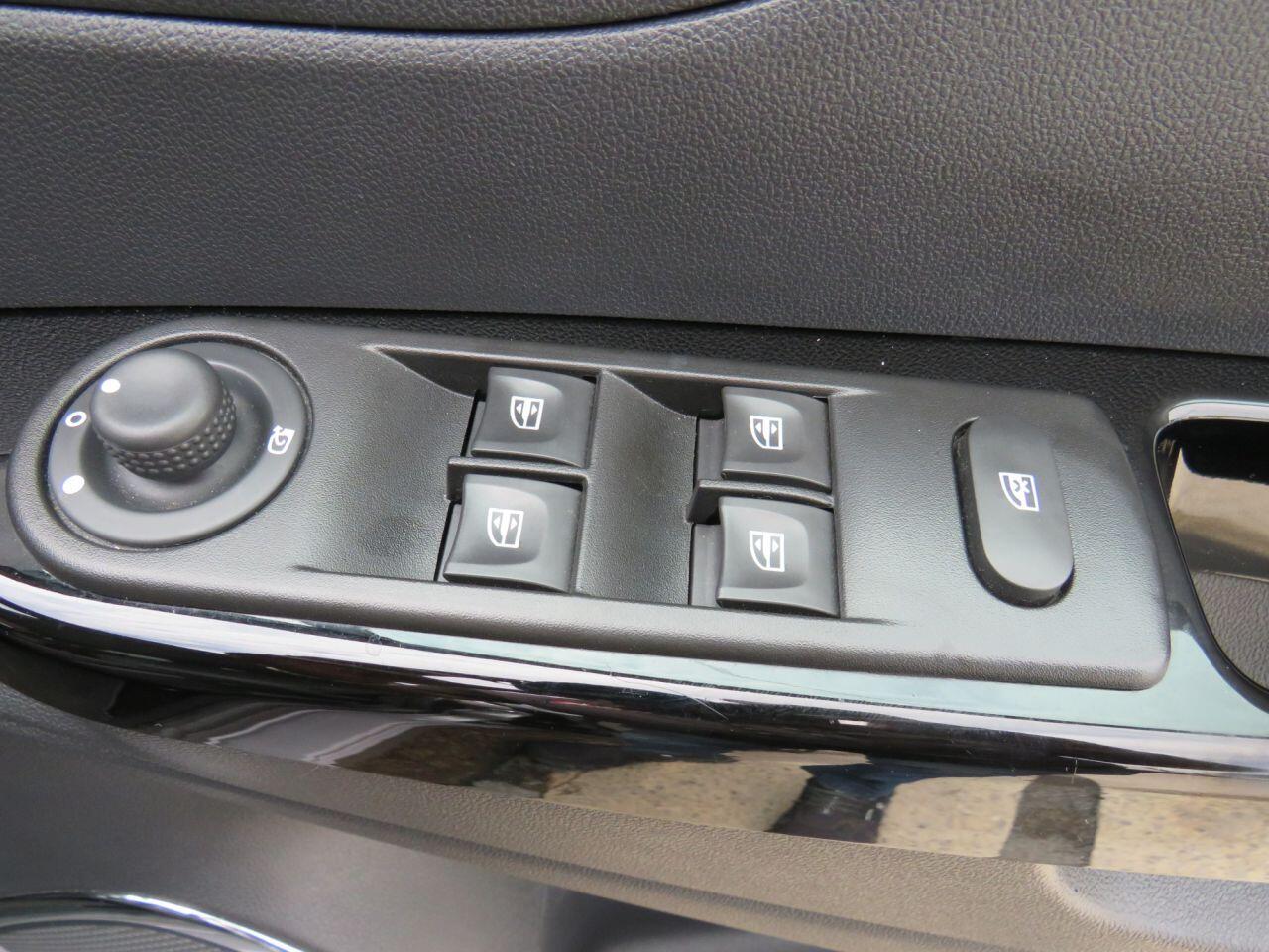 Renault Captur - Image 23