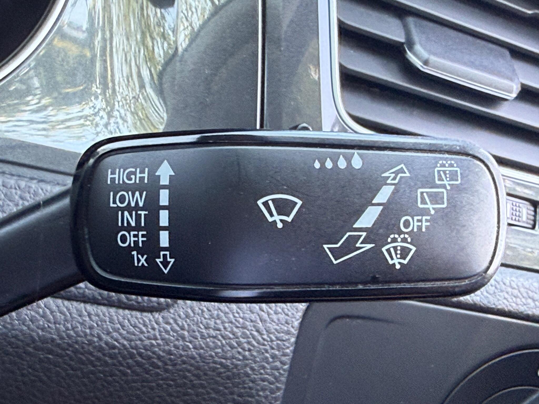 Volkswagen Golf - Image 20