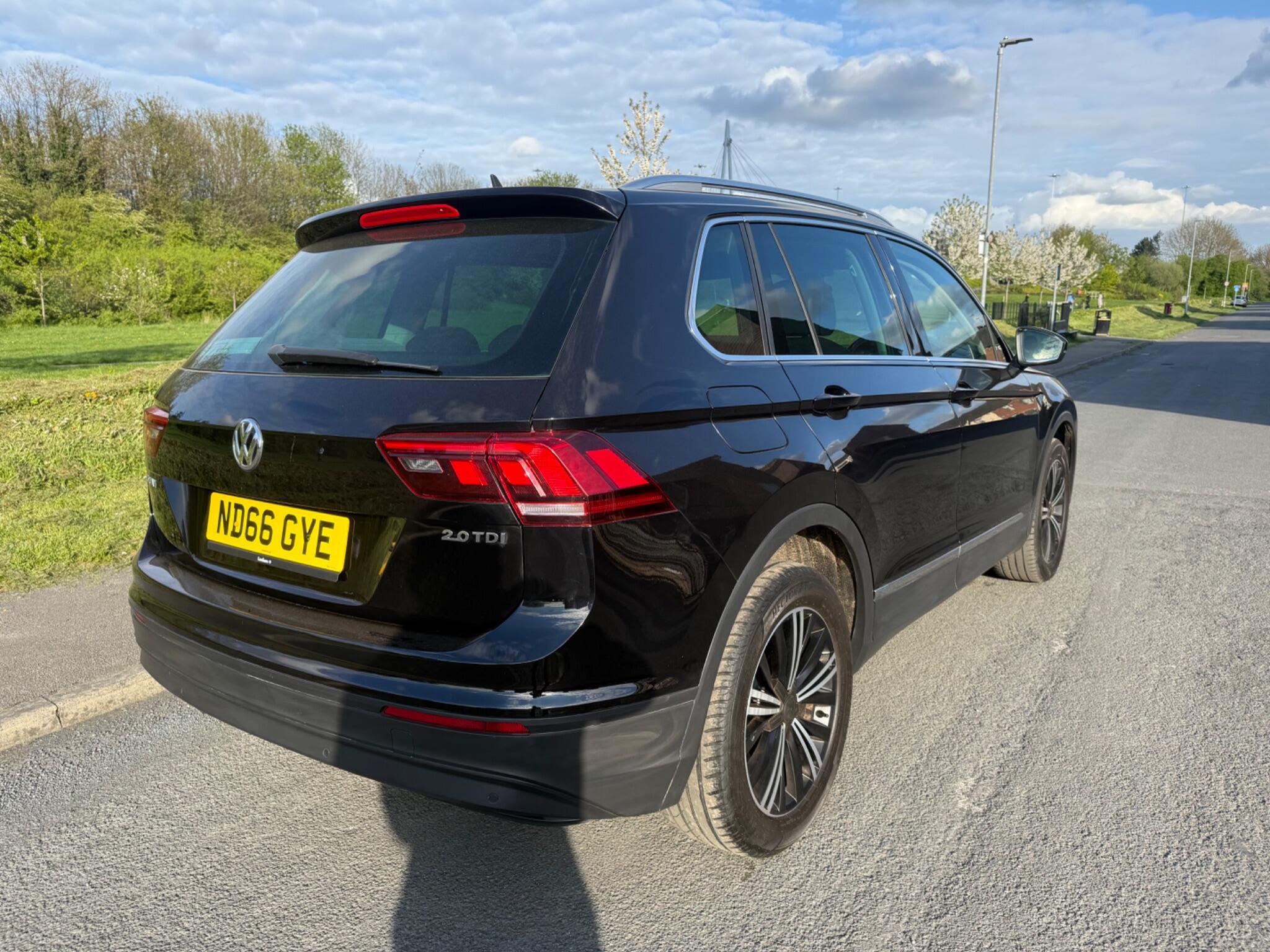 Volkswagen Tiguan - Image 3