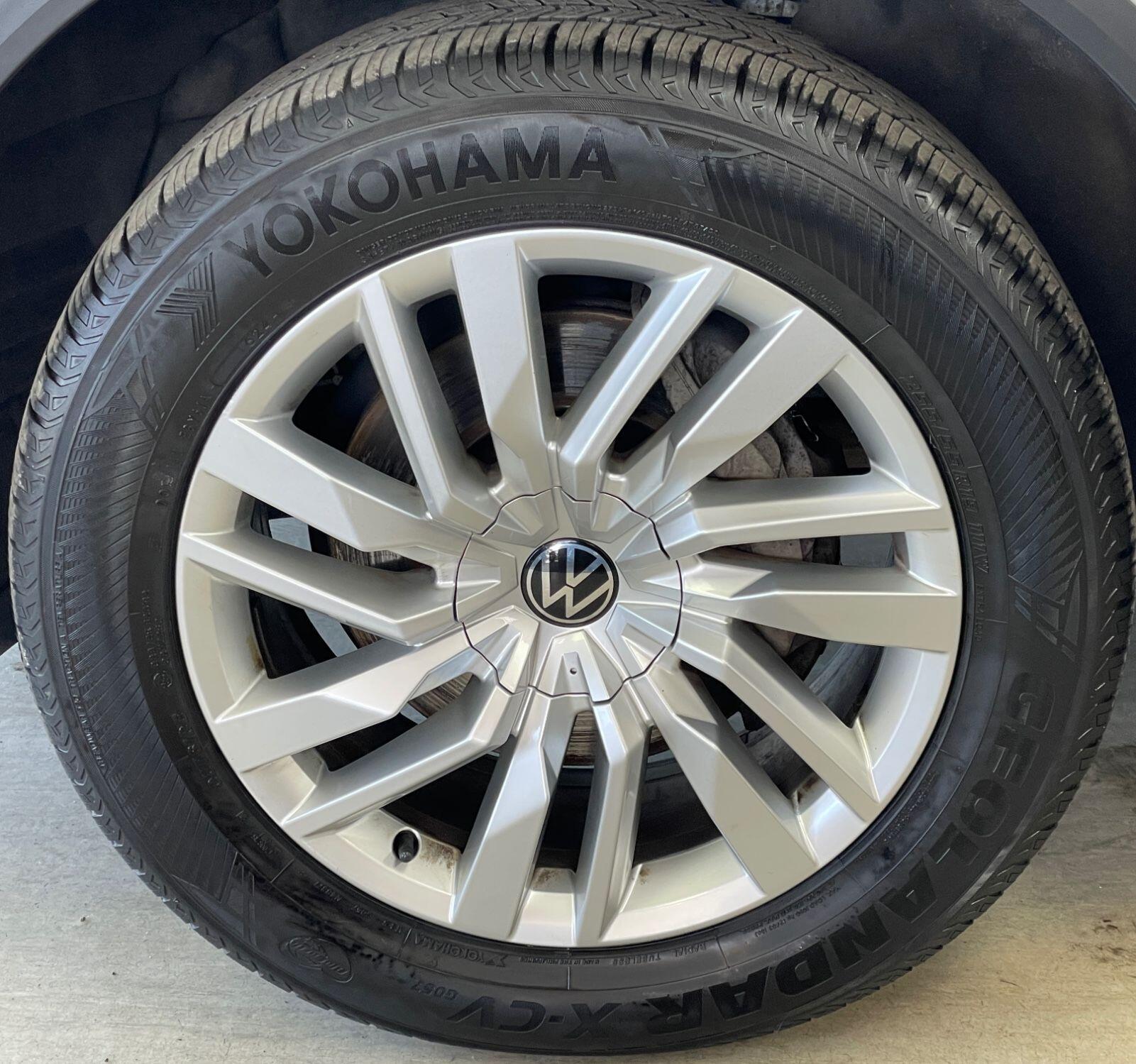 Volkswagen Touareg - Image 15