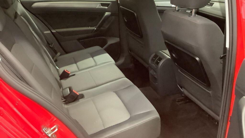 Volkswagen GOLF SV - Image 9