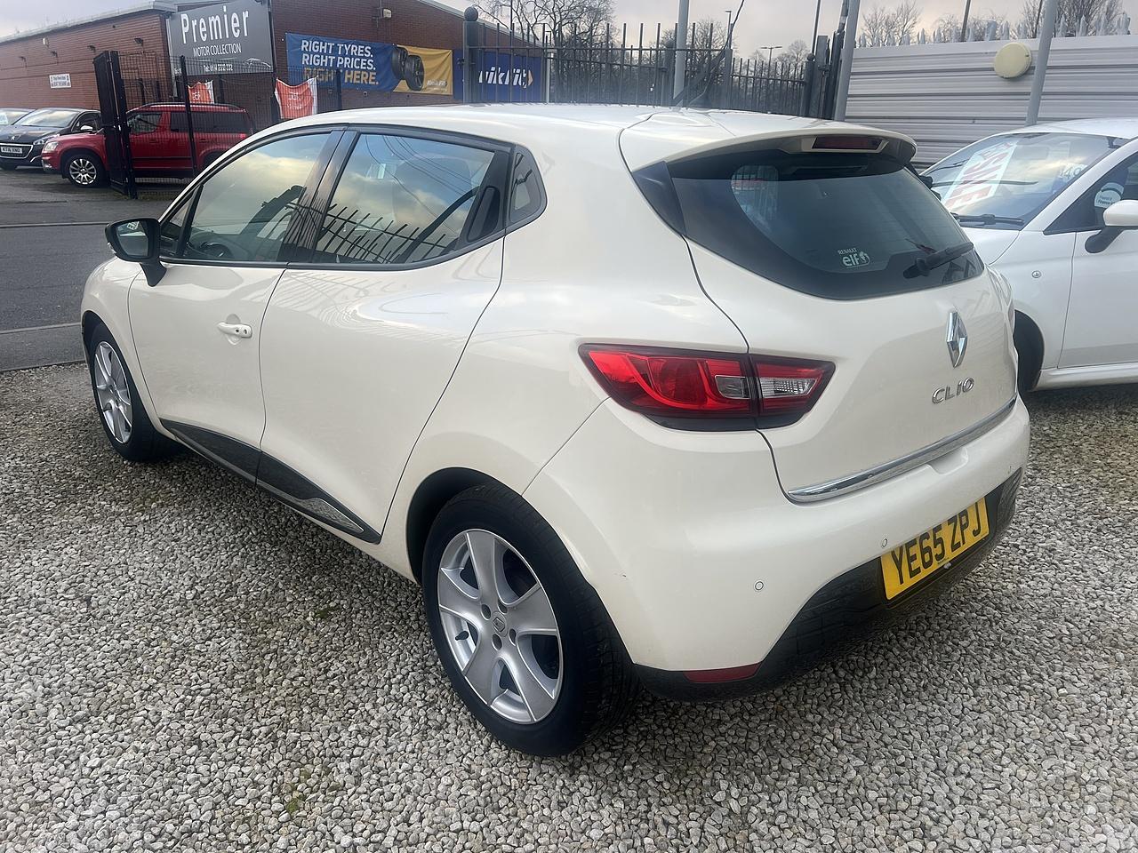 Renault Clio - Image 4