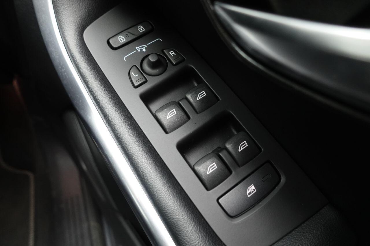 Volvo V40 - Image 44