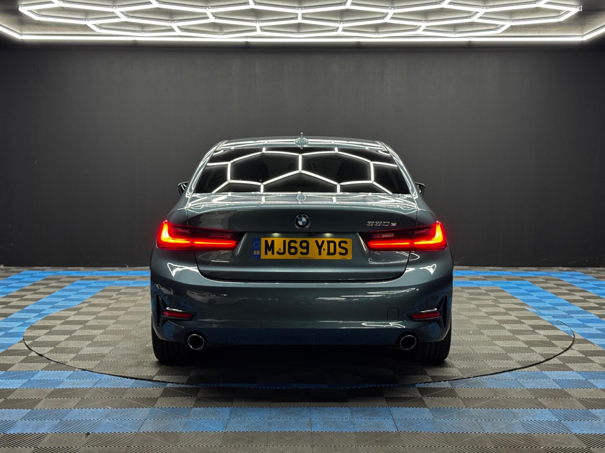 BMW 3 Series - Image 6