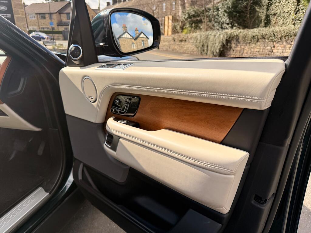 Land Rover Range Rover - Image 41