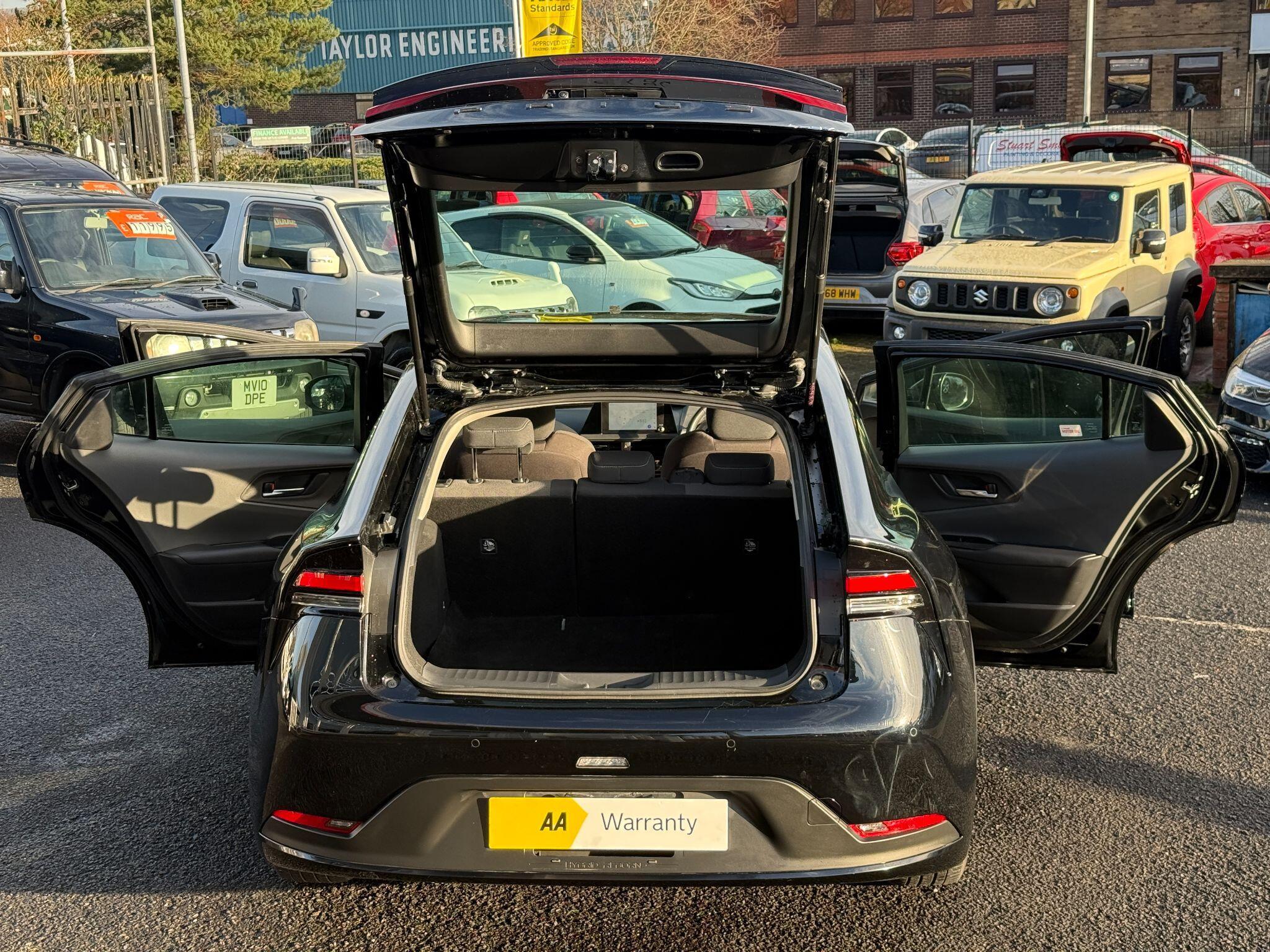 Toyota Prius - Image 22