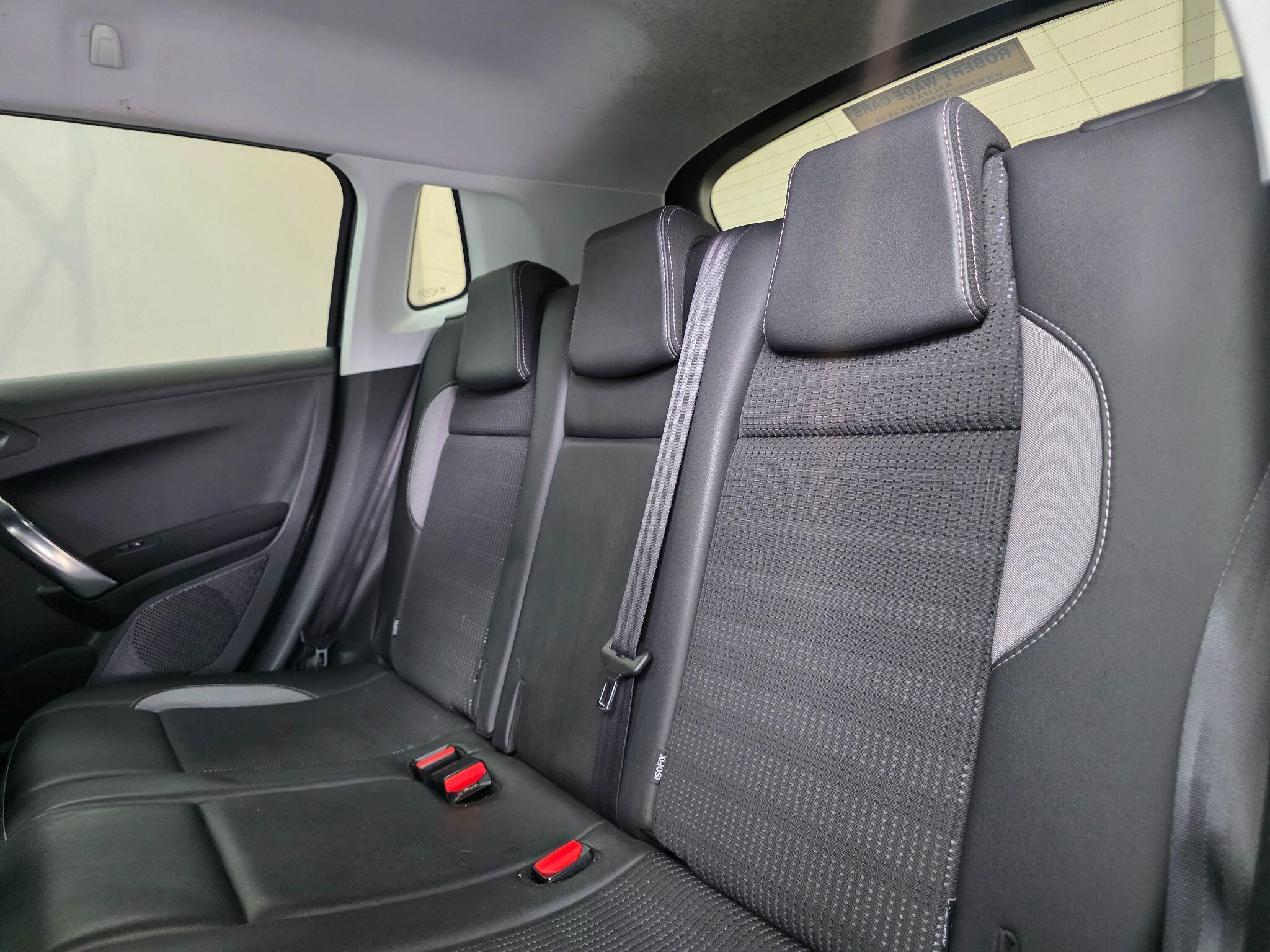 Peugeot 2008 - Image 24