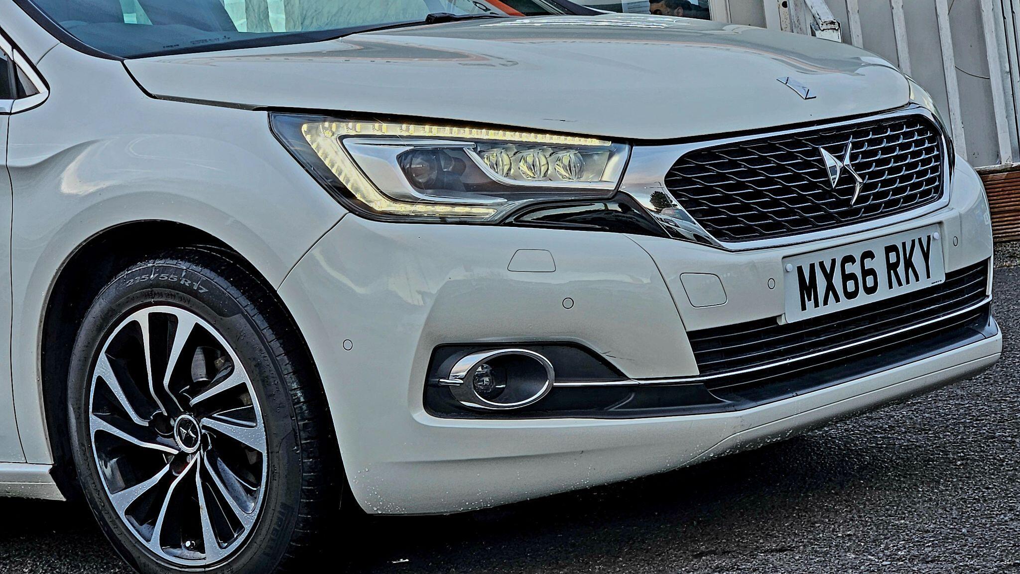 DS AUTOMOBILES DS 4 - Image 4