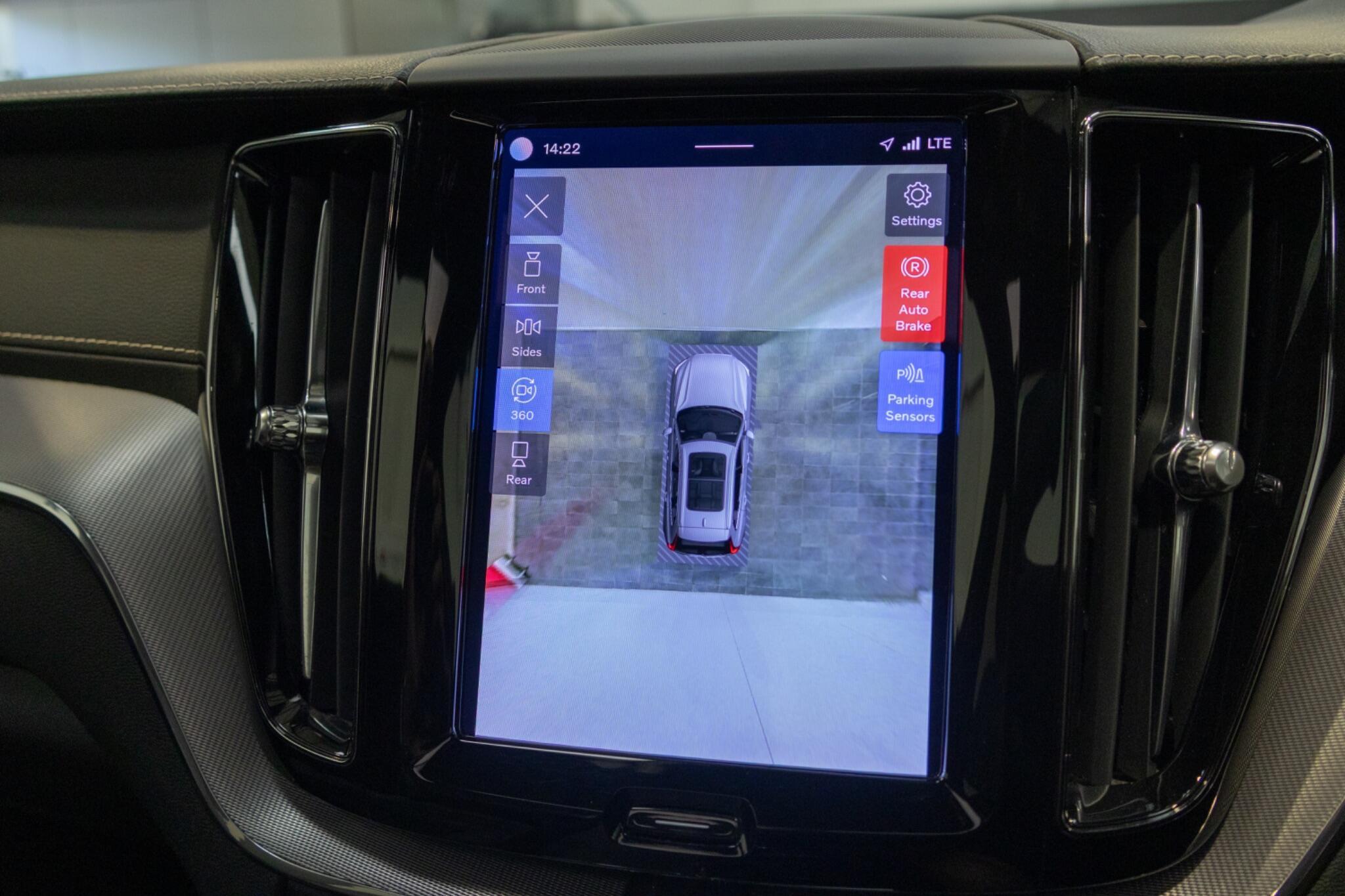 Volvo XC60 - Image 20