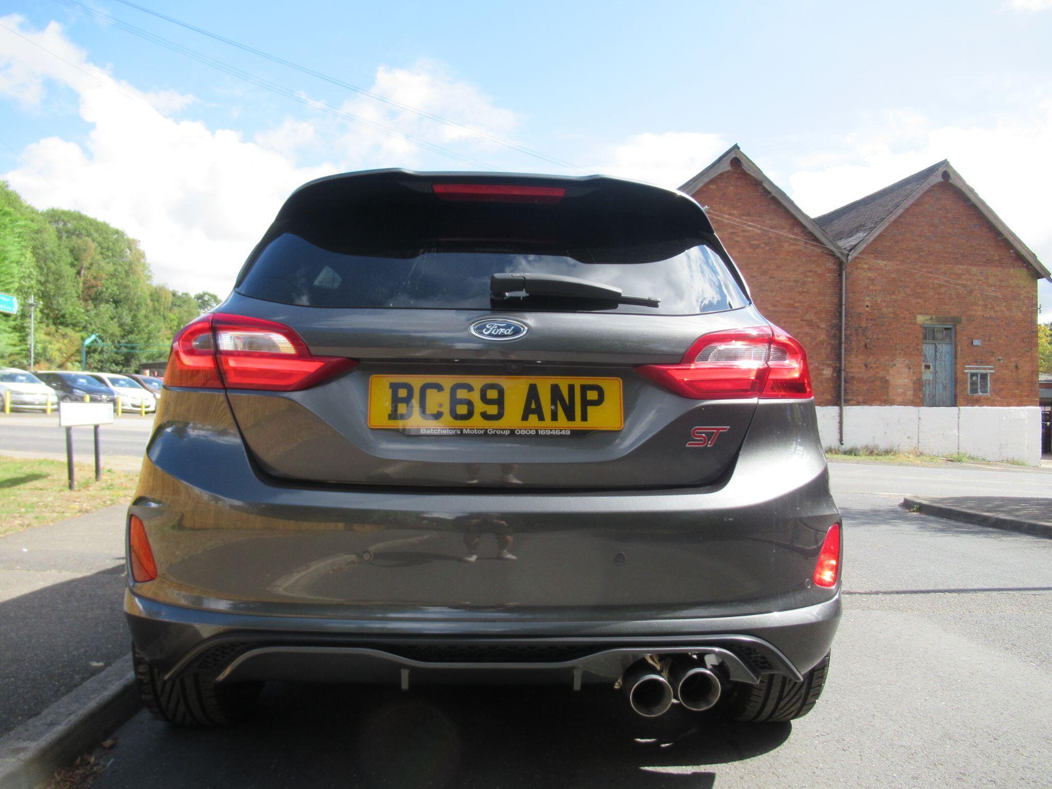Ford Fiesta - Image 5