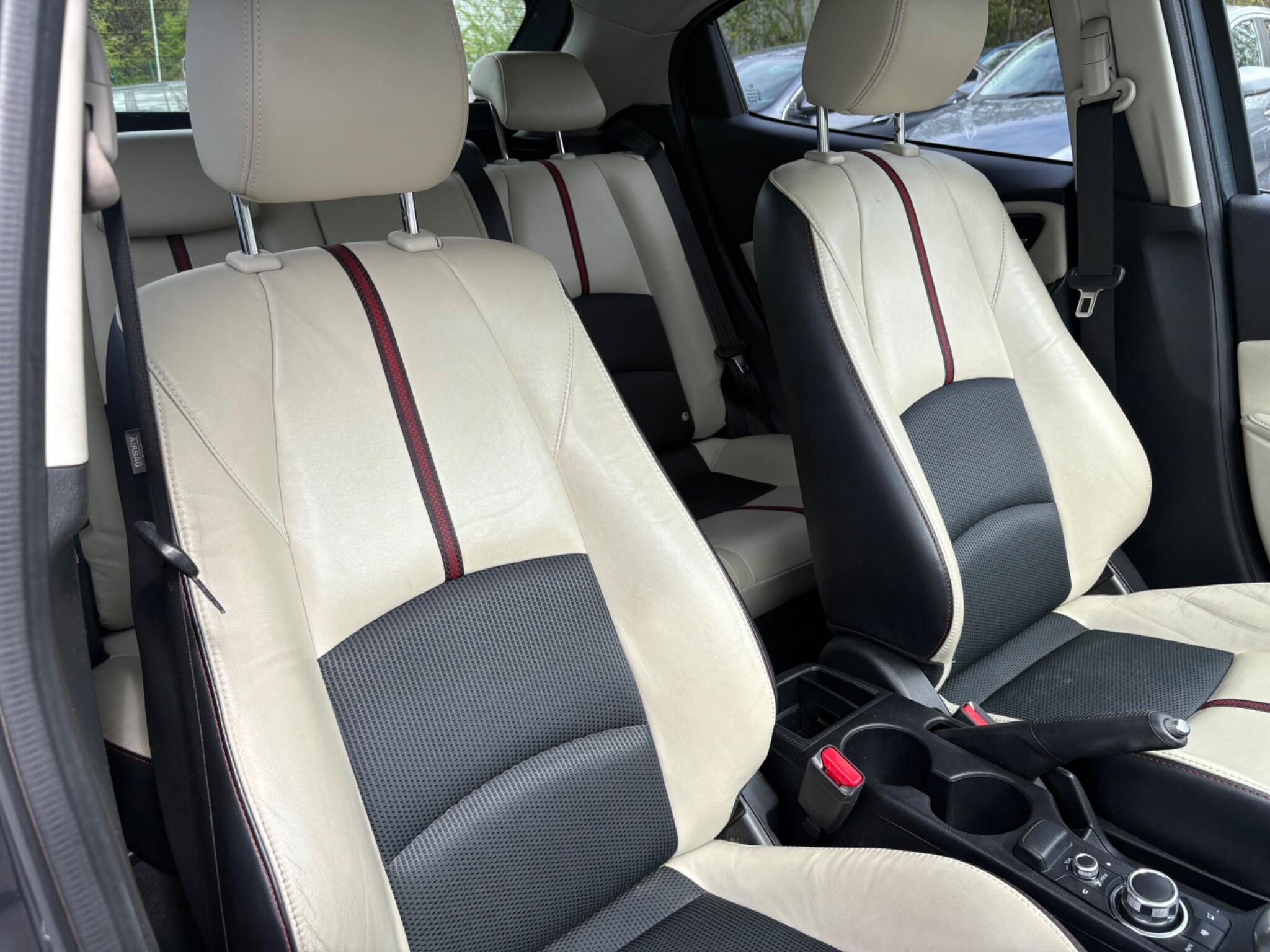 Mazda MAZDA2 - Image 31