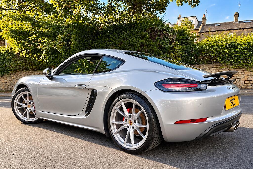 Porsche 718 Cayman - Image 11