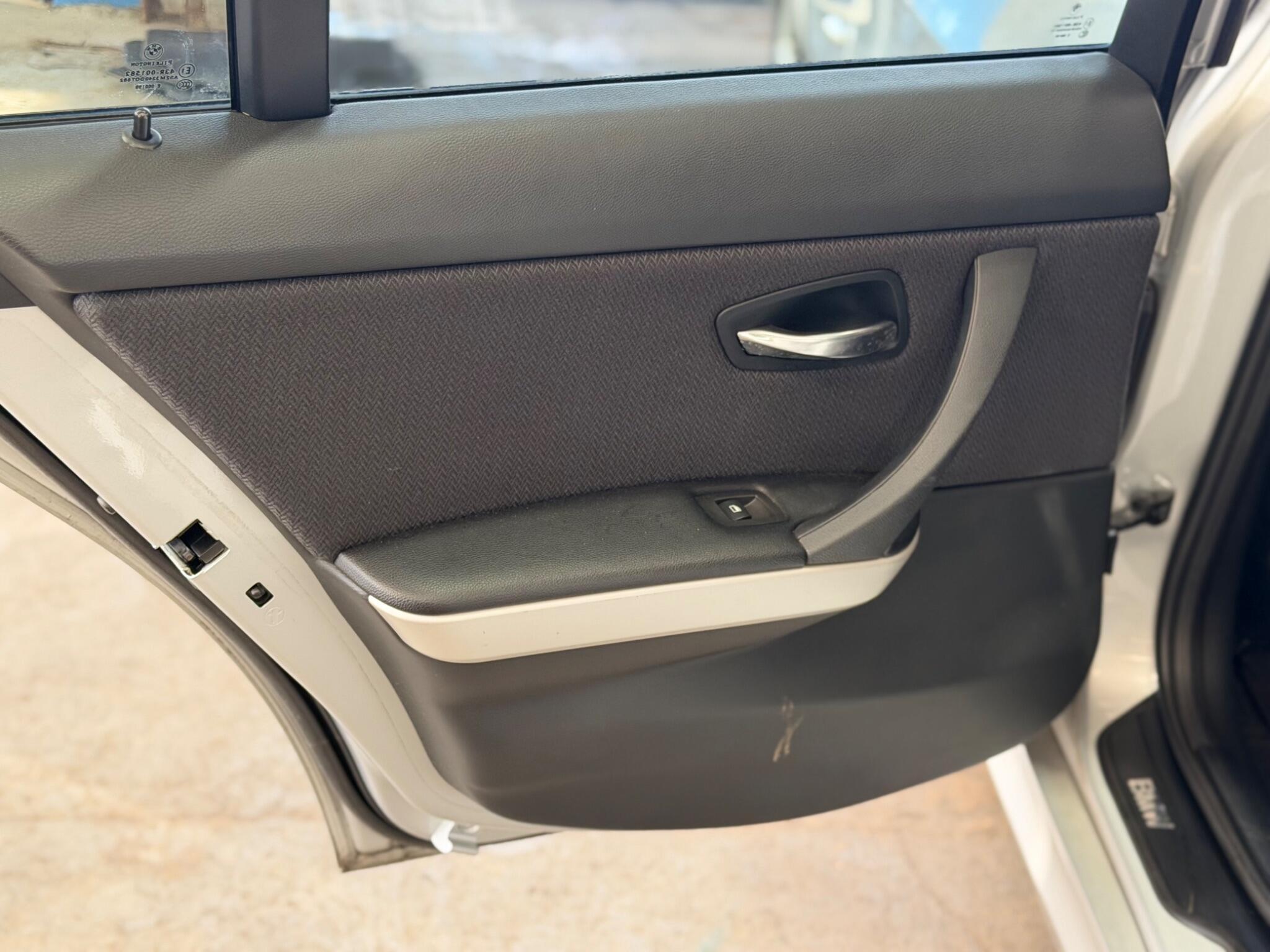 BMW 3 Series - Image 36