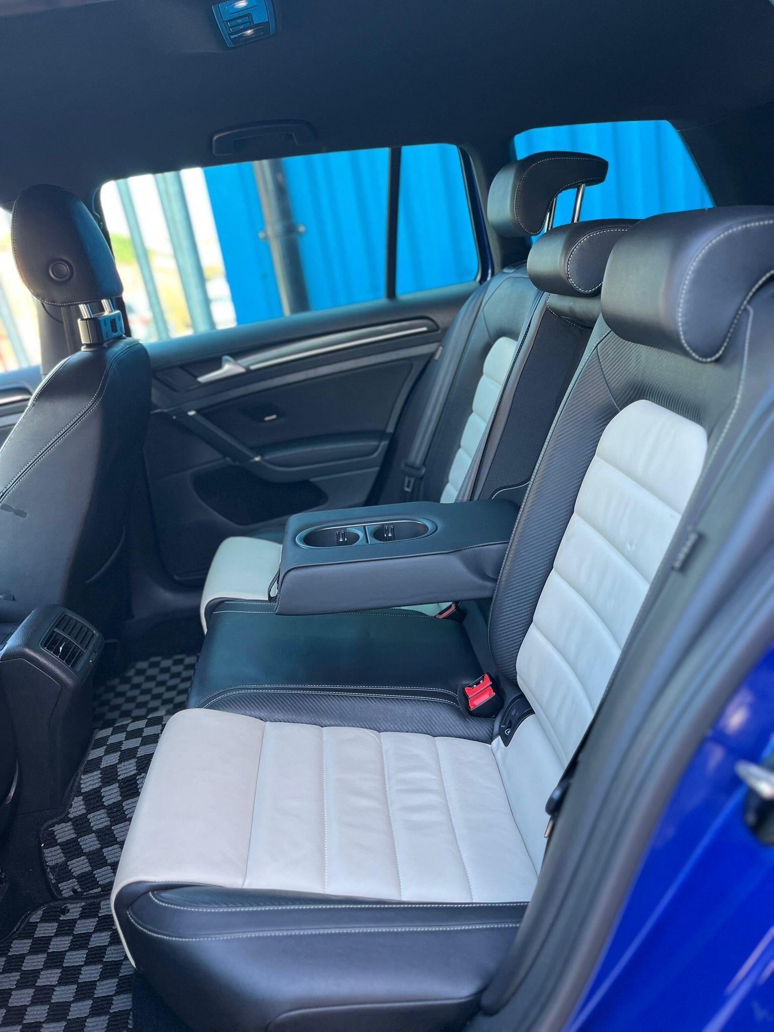 Volkswagen Golf - Image 30