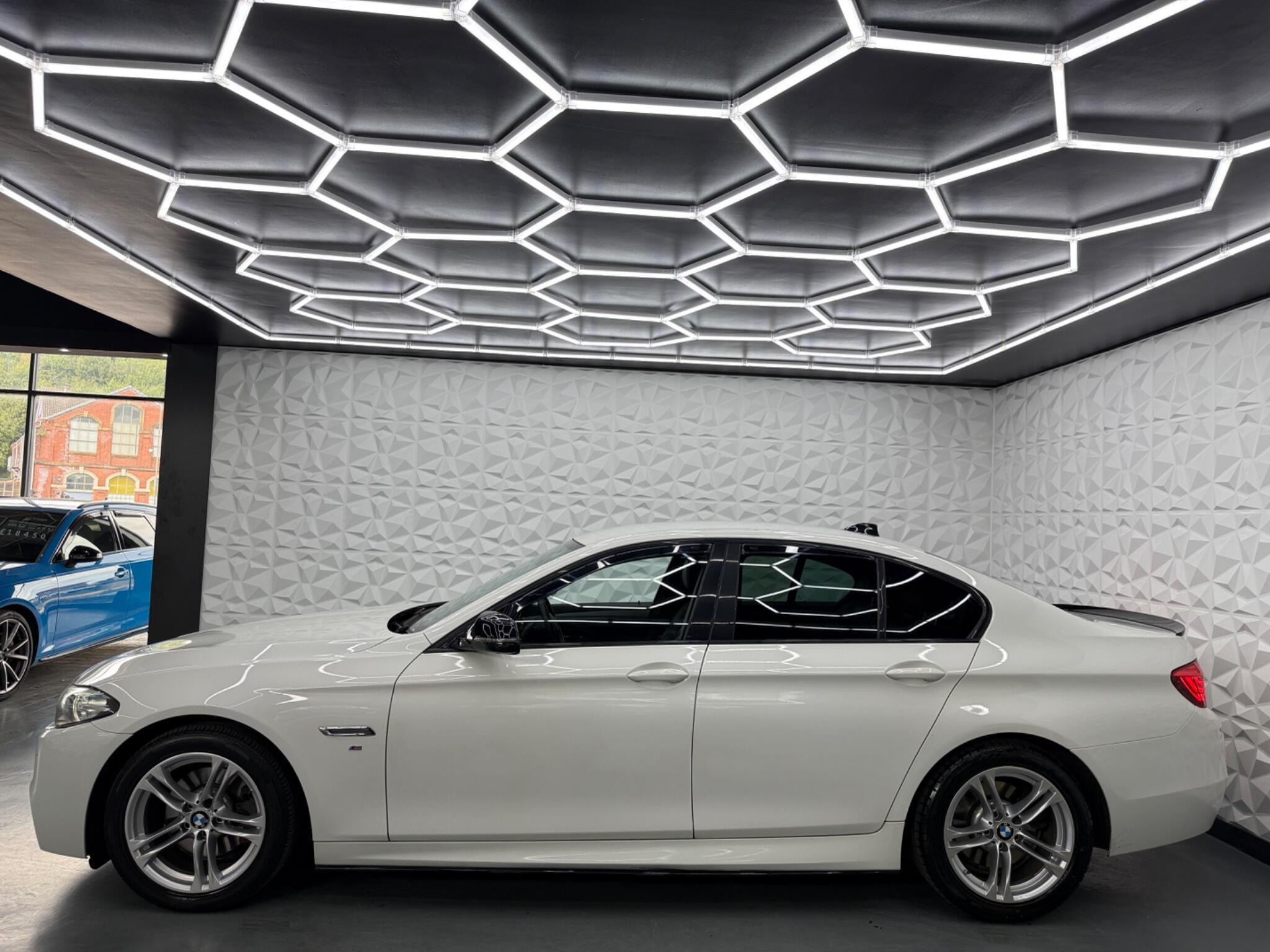 BMW 5 Series - Image 9