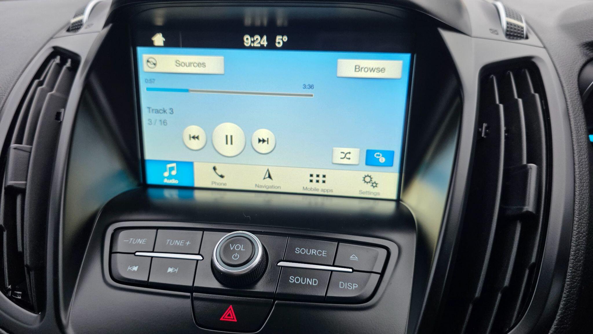 Ford Kuga - Image 35