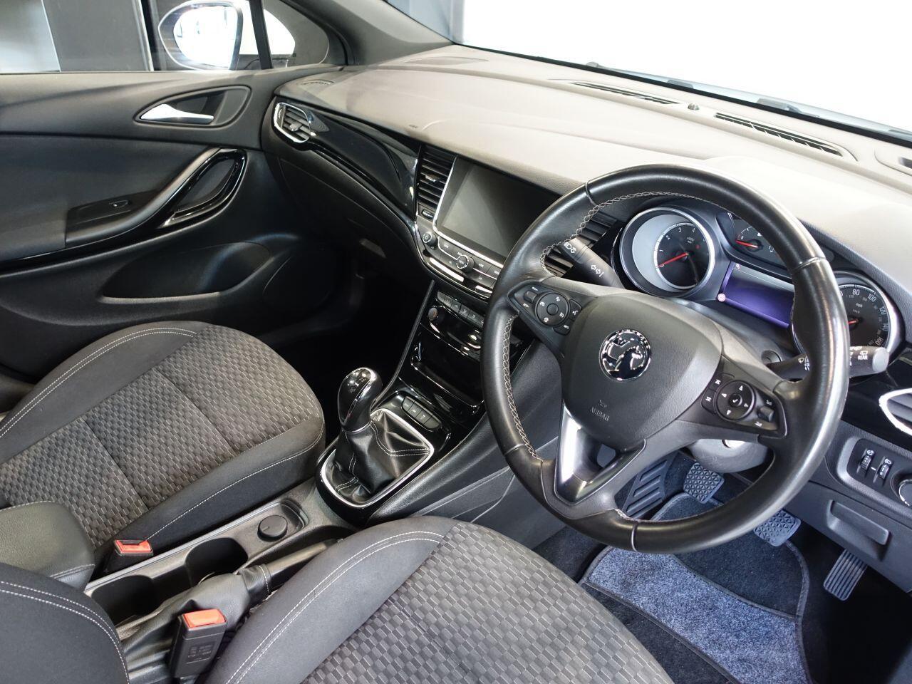 Vauxhall Astra - Image 2