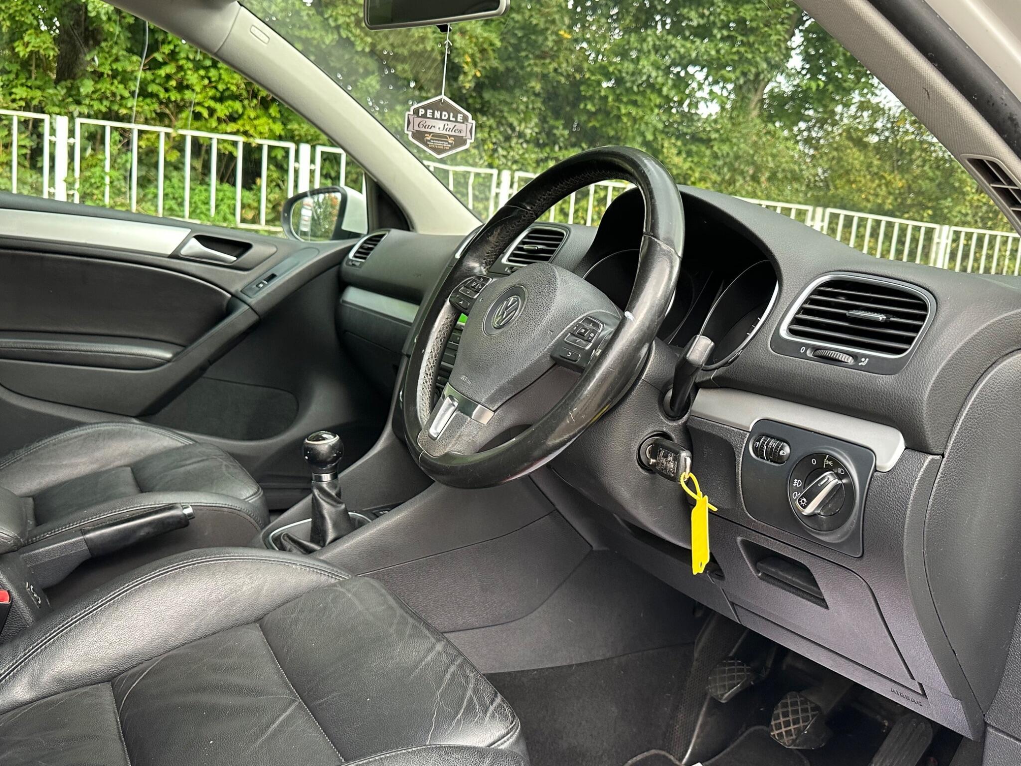 Volkswagen Golf - Image 15