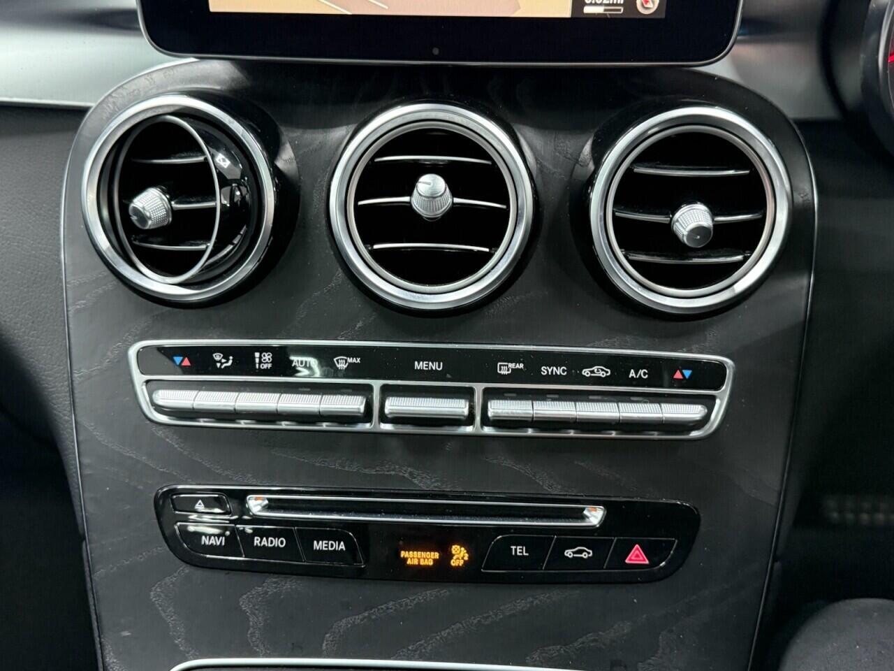 Mercedes GLC - Image 17