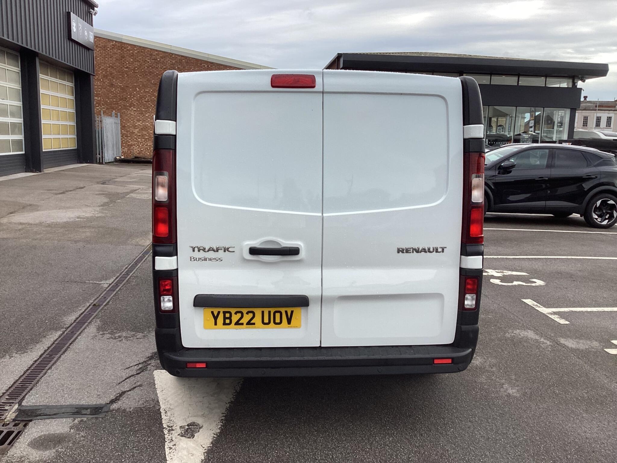 Renault Trafic - Image 6