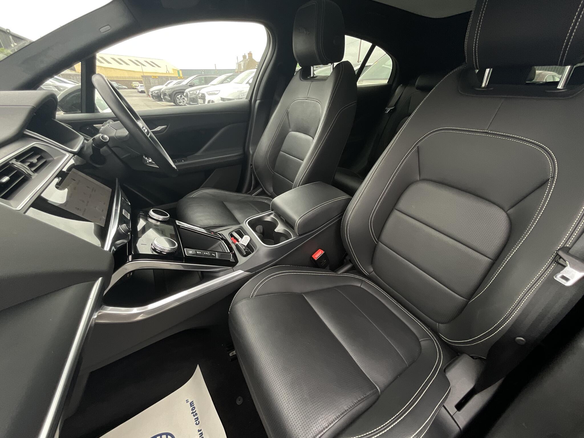 Jaguar I-Pace - Image 17