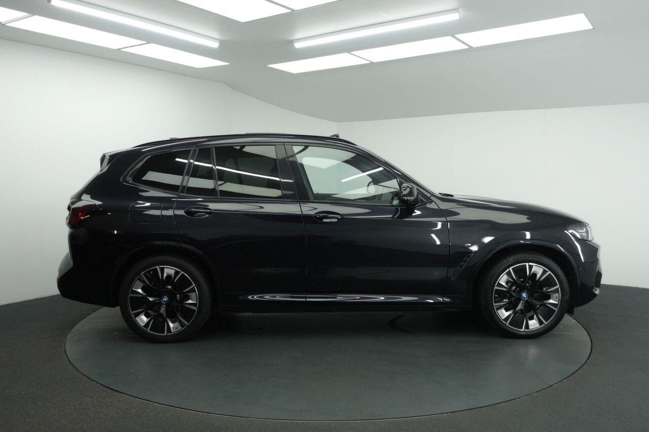 BMW iX3 - Image 14