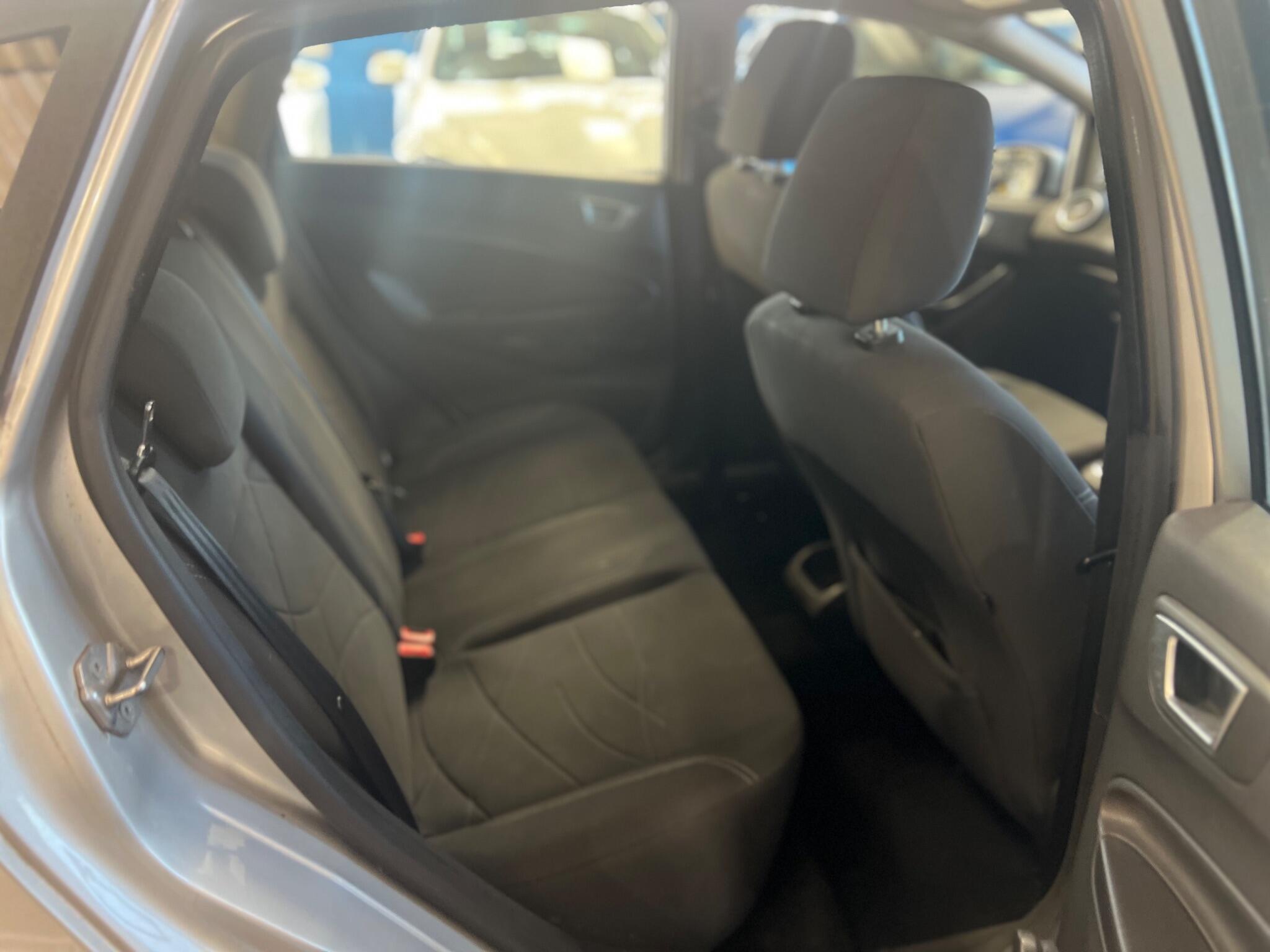 Ford Fiesta - Image 25