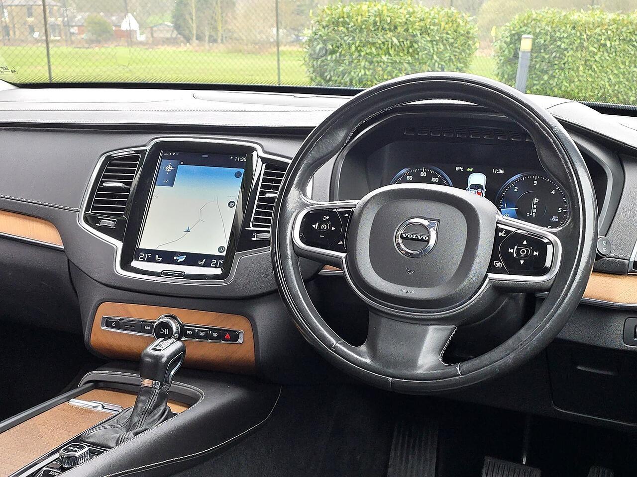Volvo XC90 - Image 13